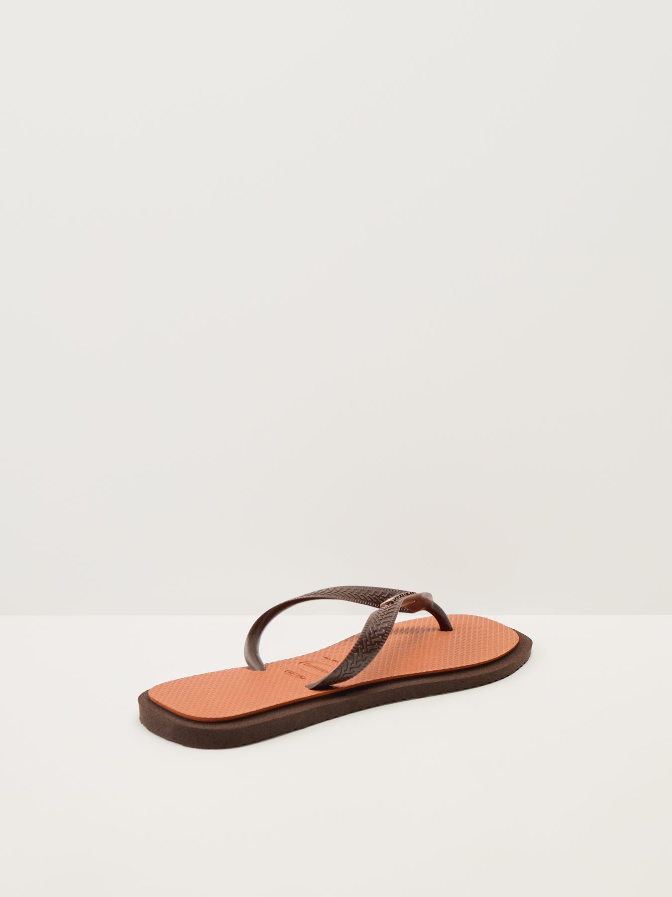 Top Square Fusion Flip Flops Dark Brown