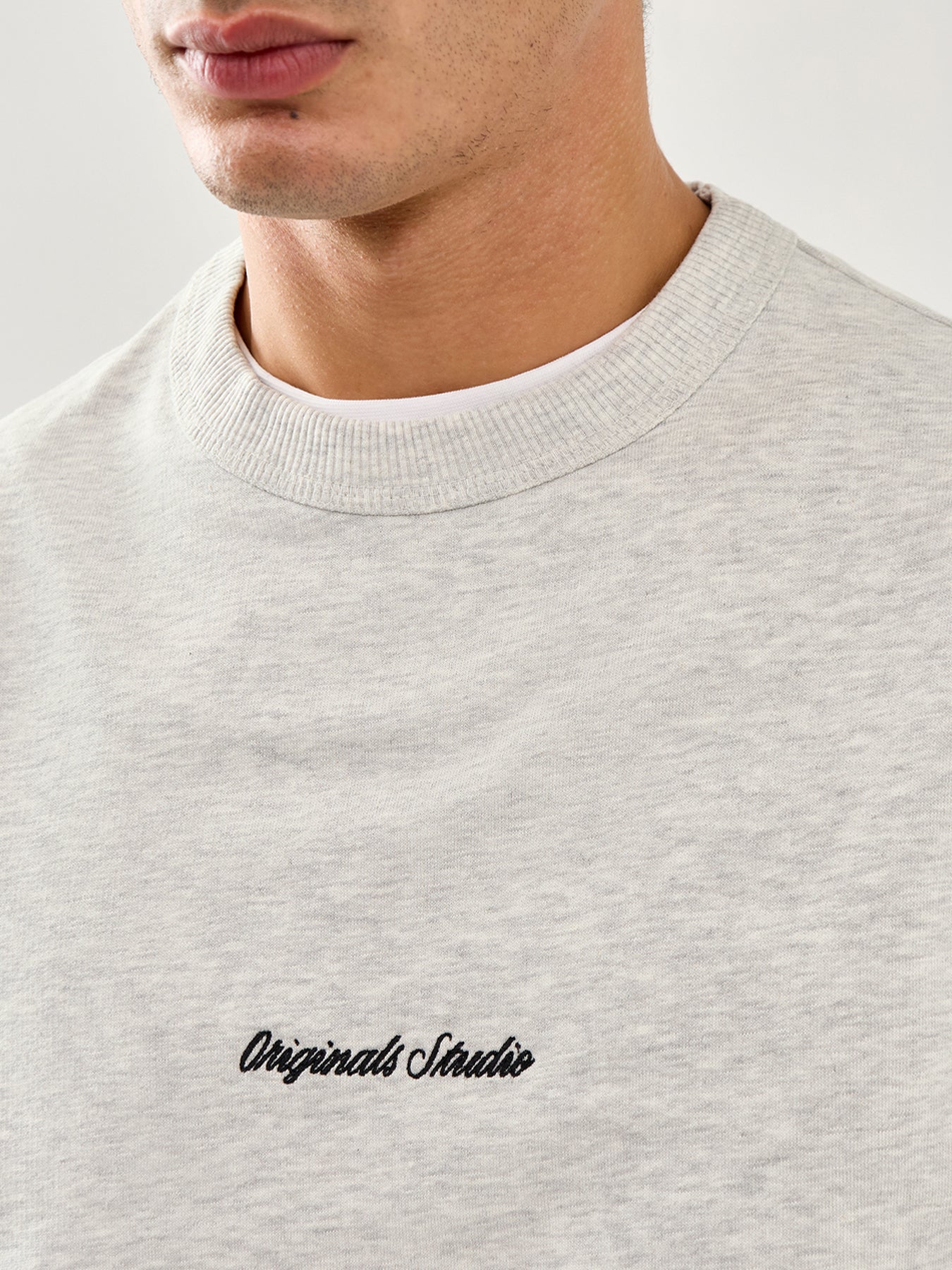 Embroidered Sweat Crew White Melange