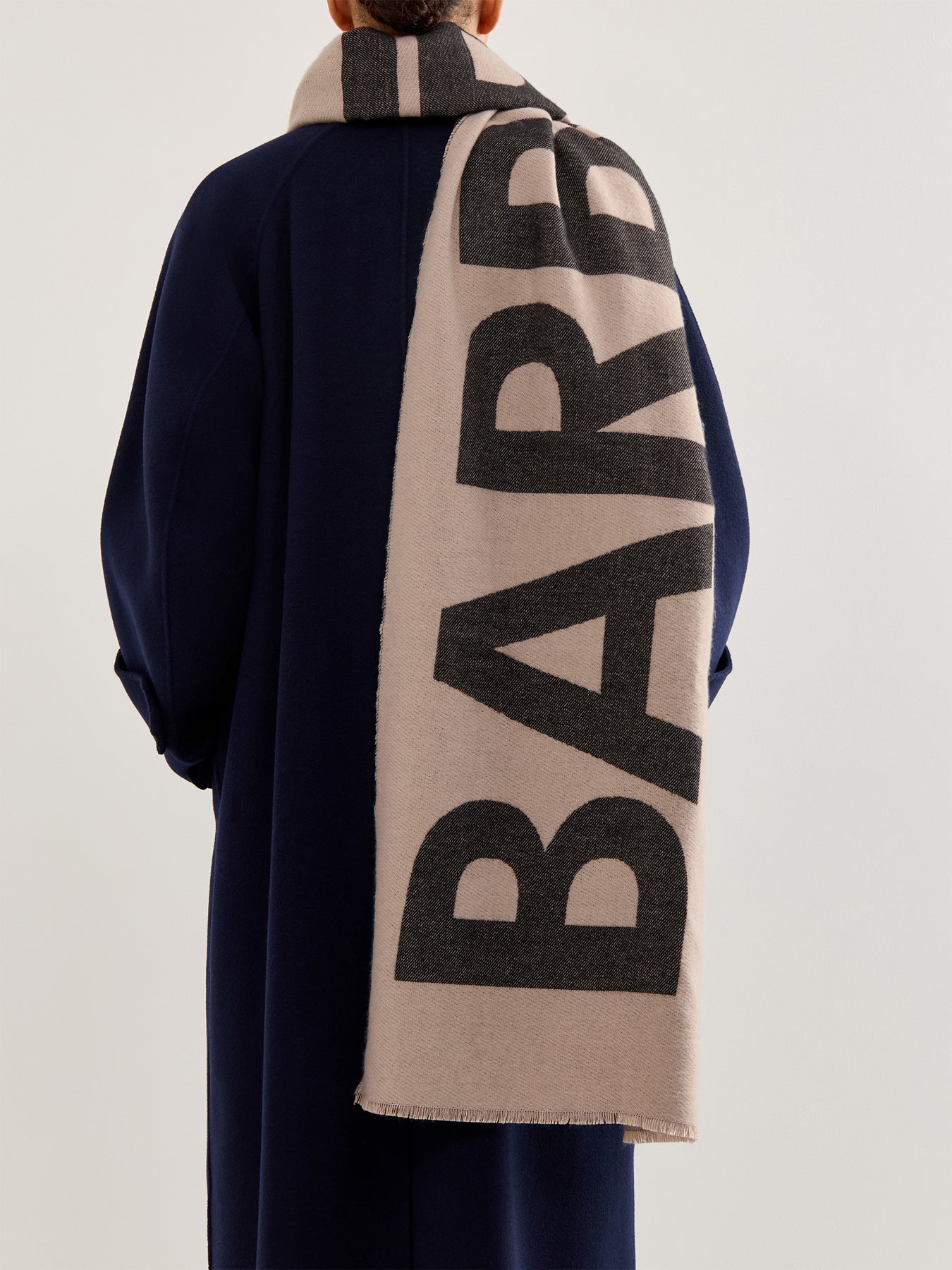 Milla Logo Scarf Oat Black