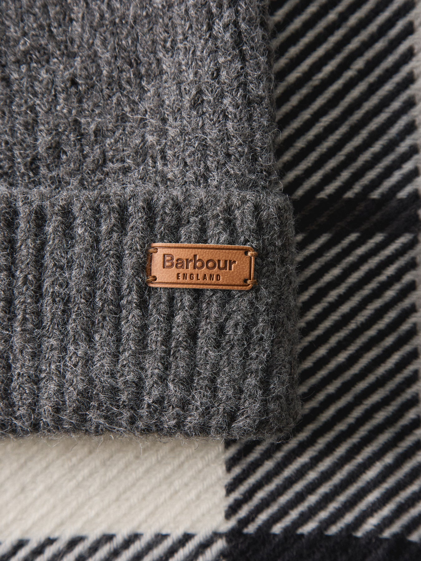 Pendle Beanie and Scarf Set Monochrome