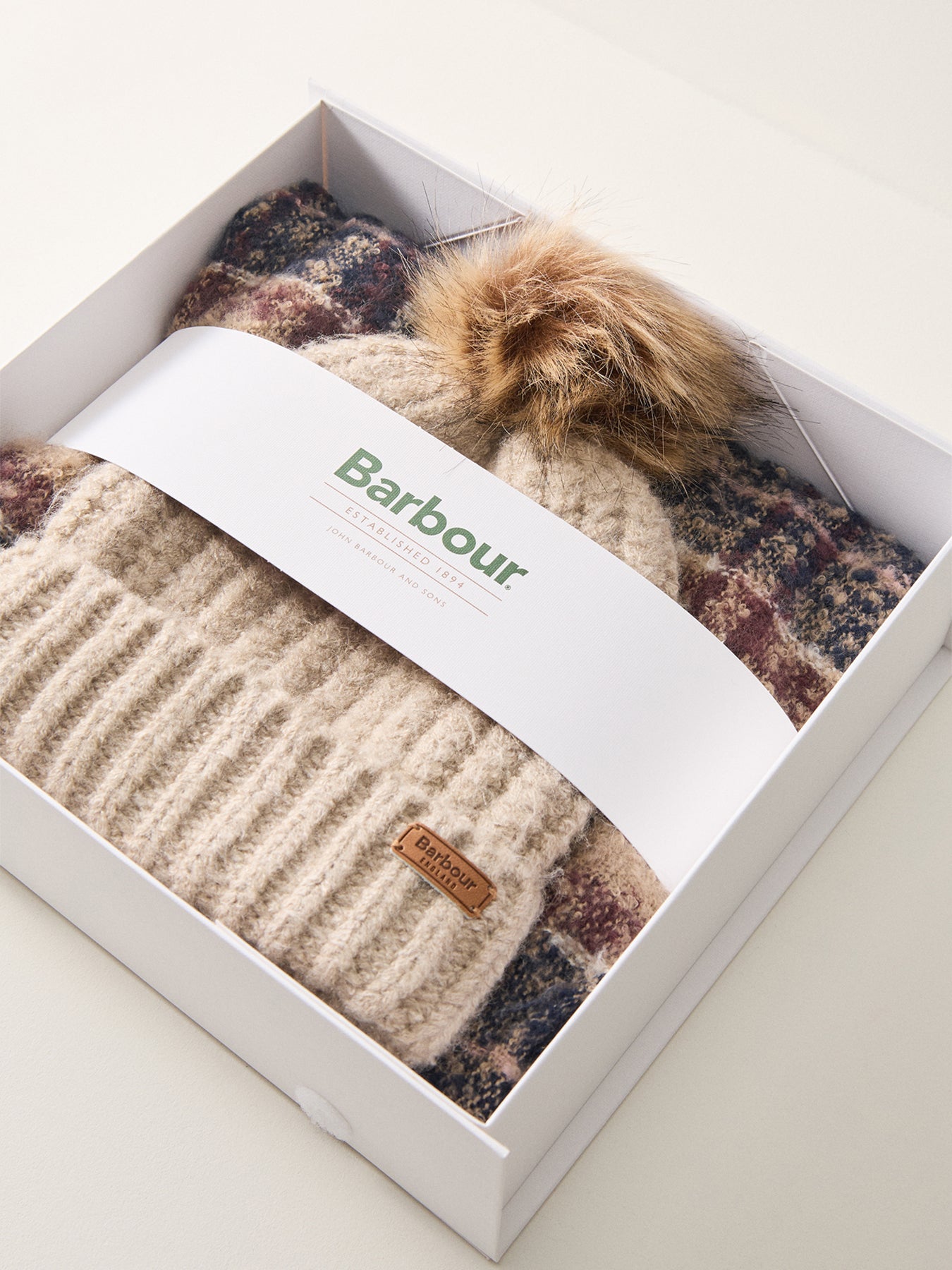 Saltburn Beanie and Scarf Set Gardenia