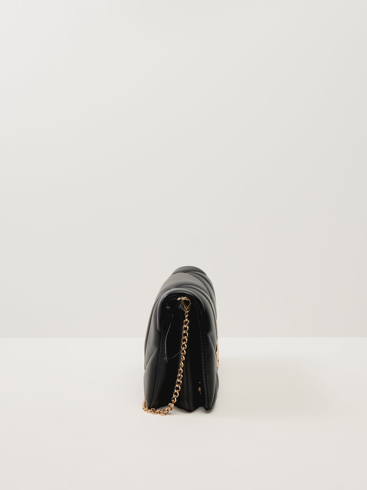 Embossed Quilt Chain Crossbody Bag