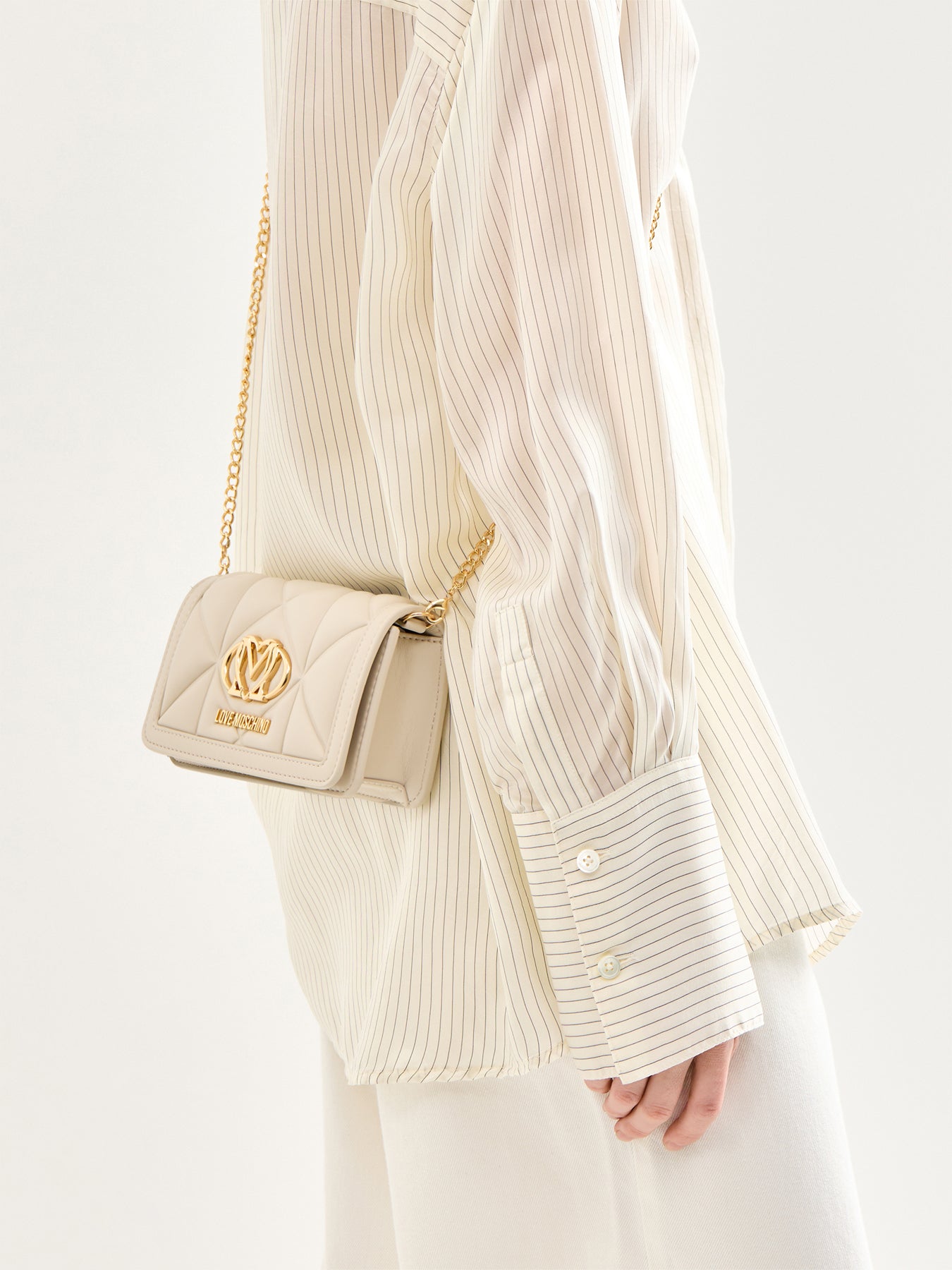 Embossed Quilt Mini Crossbody Wallet