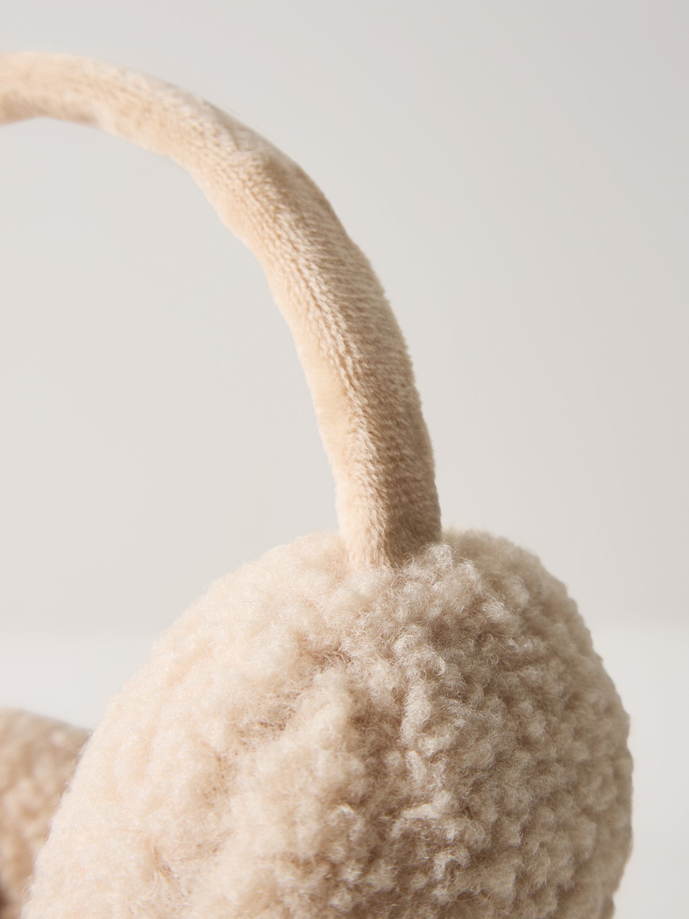 Netty Borg Earmuffs White Pepper