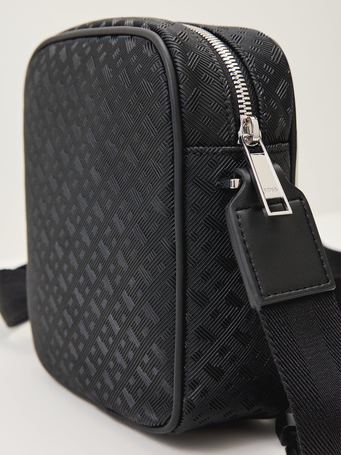 Ray Zip Crossbag