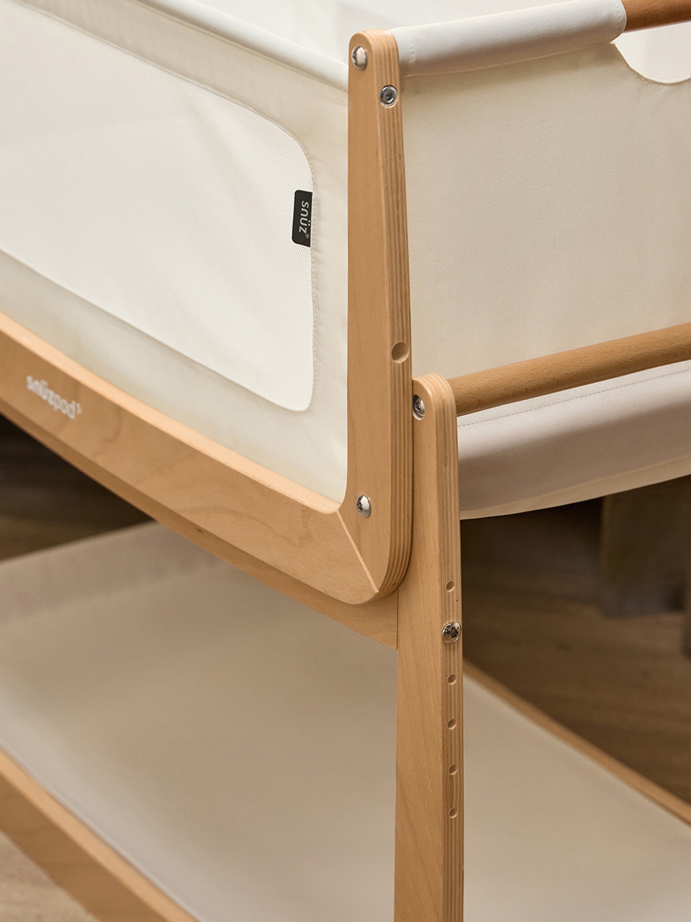 SnuzPod 5 Bedside Crib White