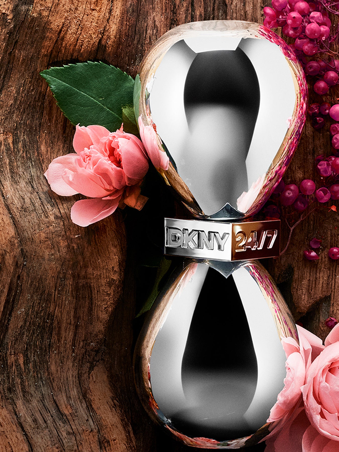 DKNY 24/7 Gift Set: Eau de Parfum 50ml + Travel Spray 15ml