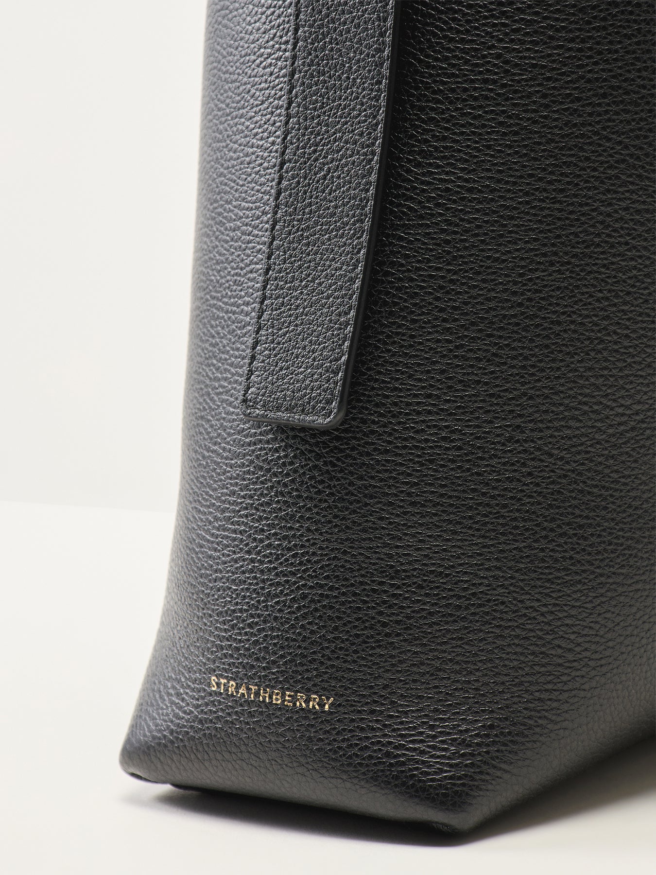 Kite Mini Hobo Fine Grain Leather