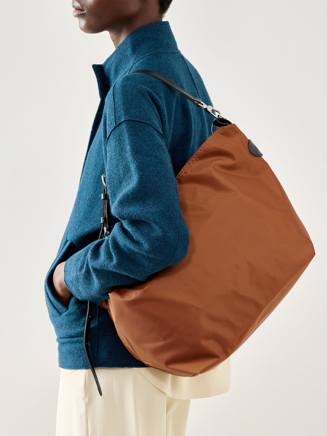 Le Slouchy T Hobo Bag Medium Cognac