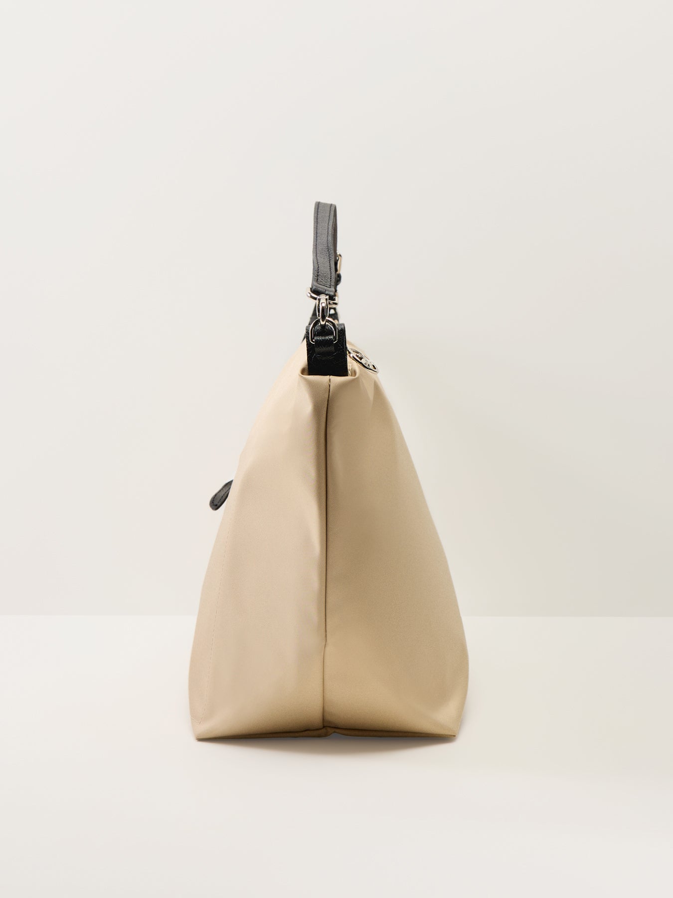 Le Slouchy T Hobo Bag Medium Ivory