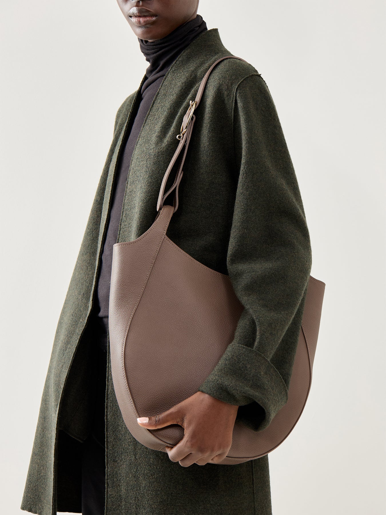 Le Foulonne Hobo Bag Large Taupe