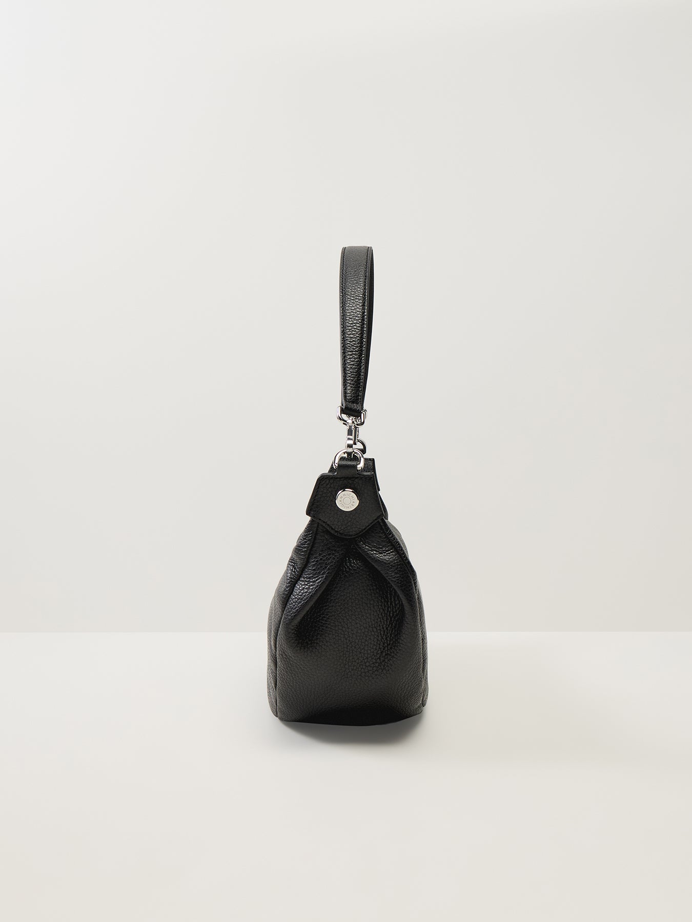 Aisha Crescent Crossbody Nero