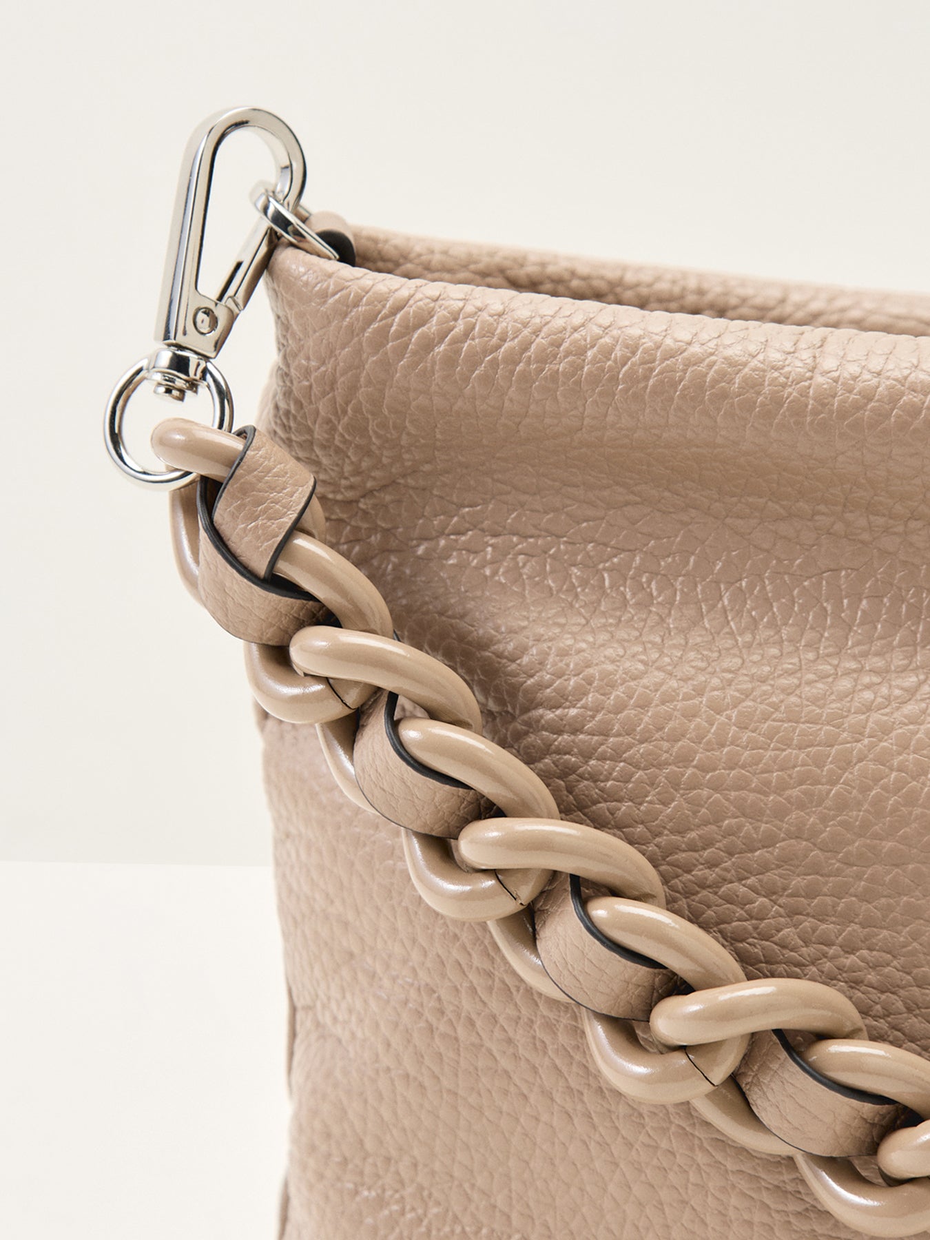 Brenda Chain Crossbody