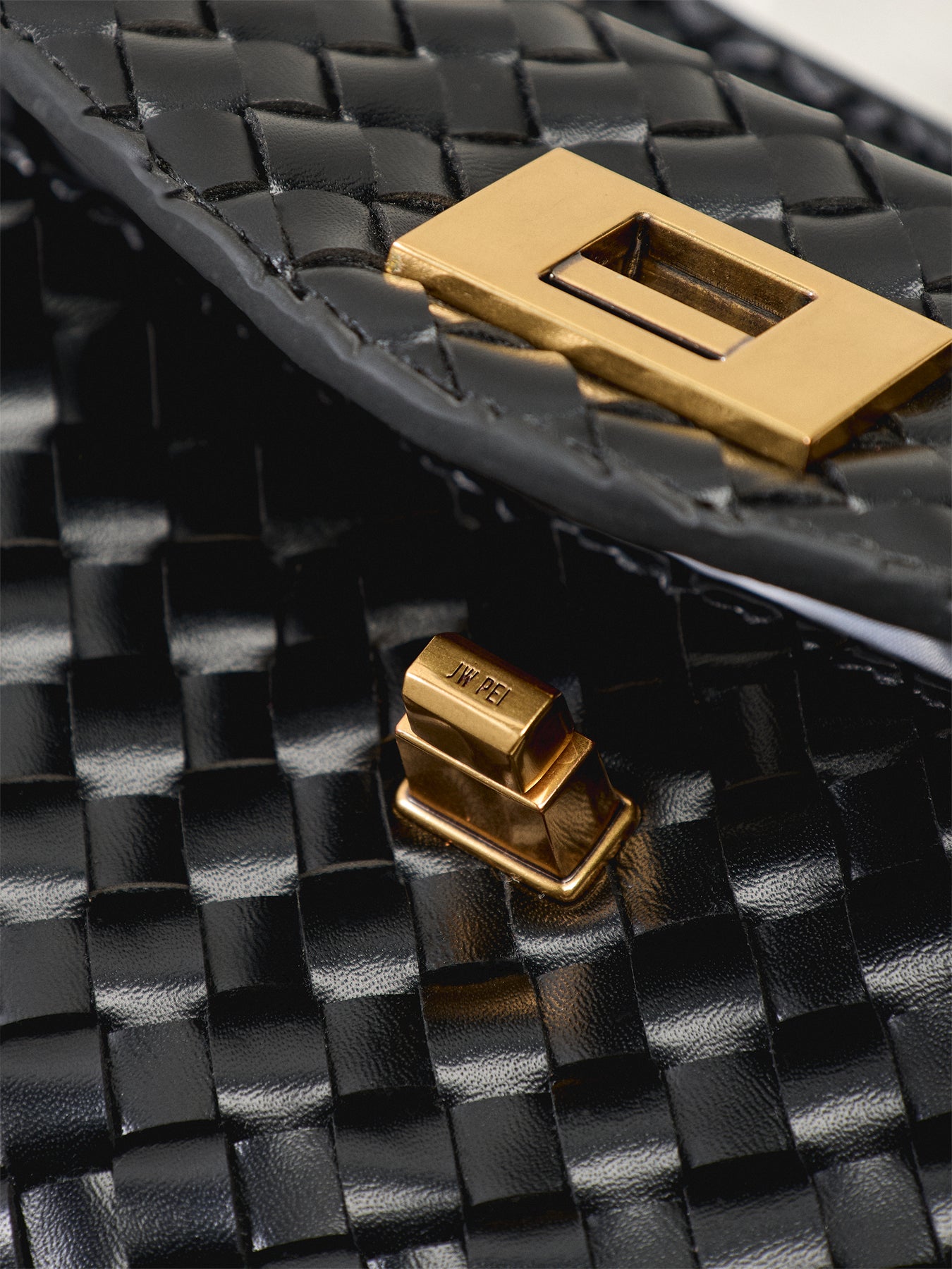 Lucia Classic Top Handle Woven bag