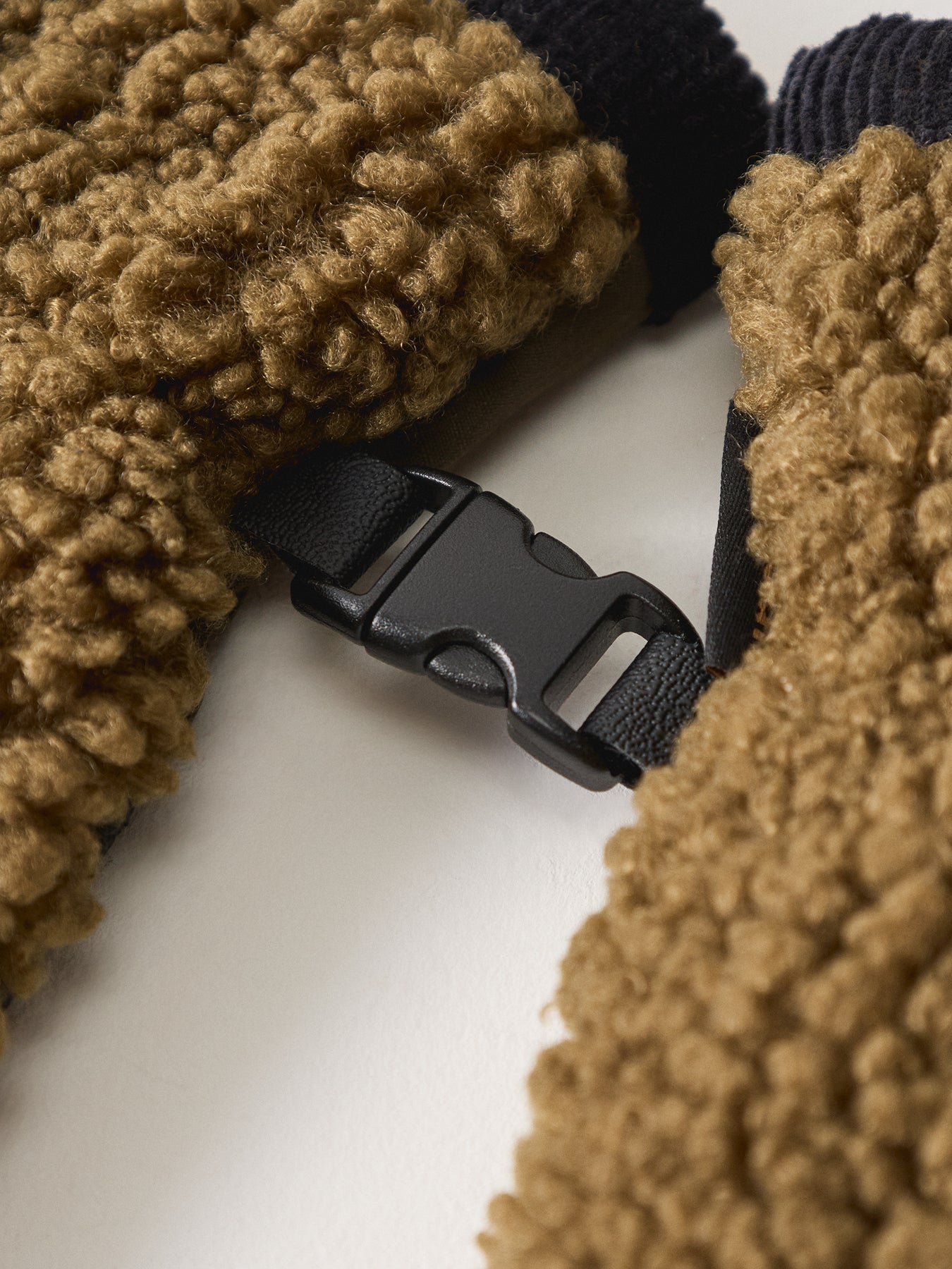 Mens Barbour Field Fleece Olive