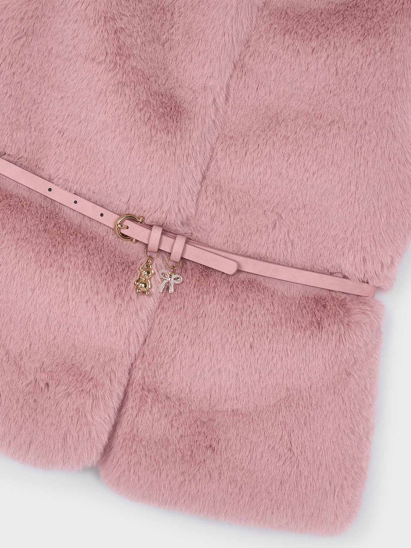 Fur Gilet With Belt Makeup