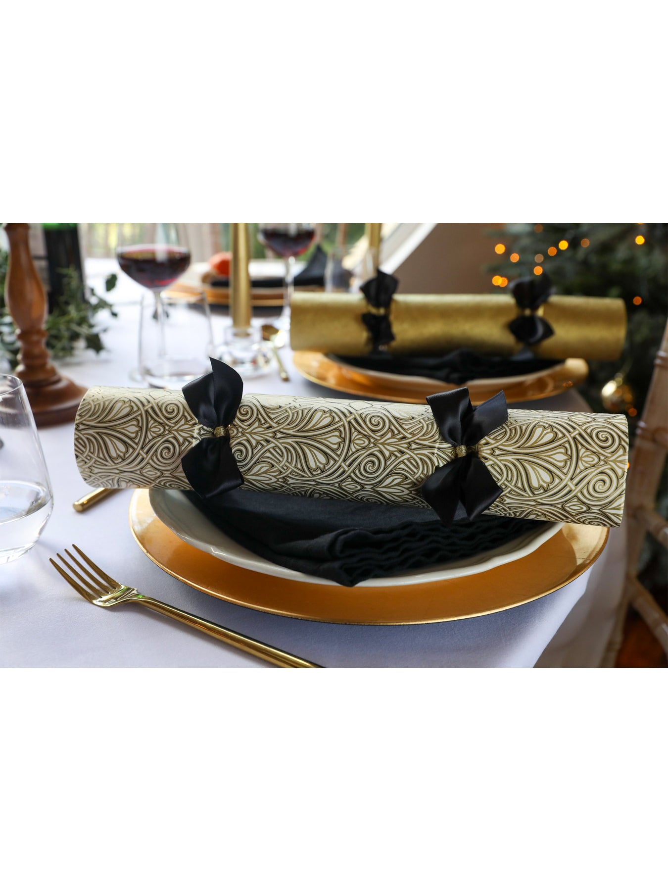 Elegant Effervescence Gold Pack of 6 Christmas Crackers