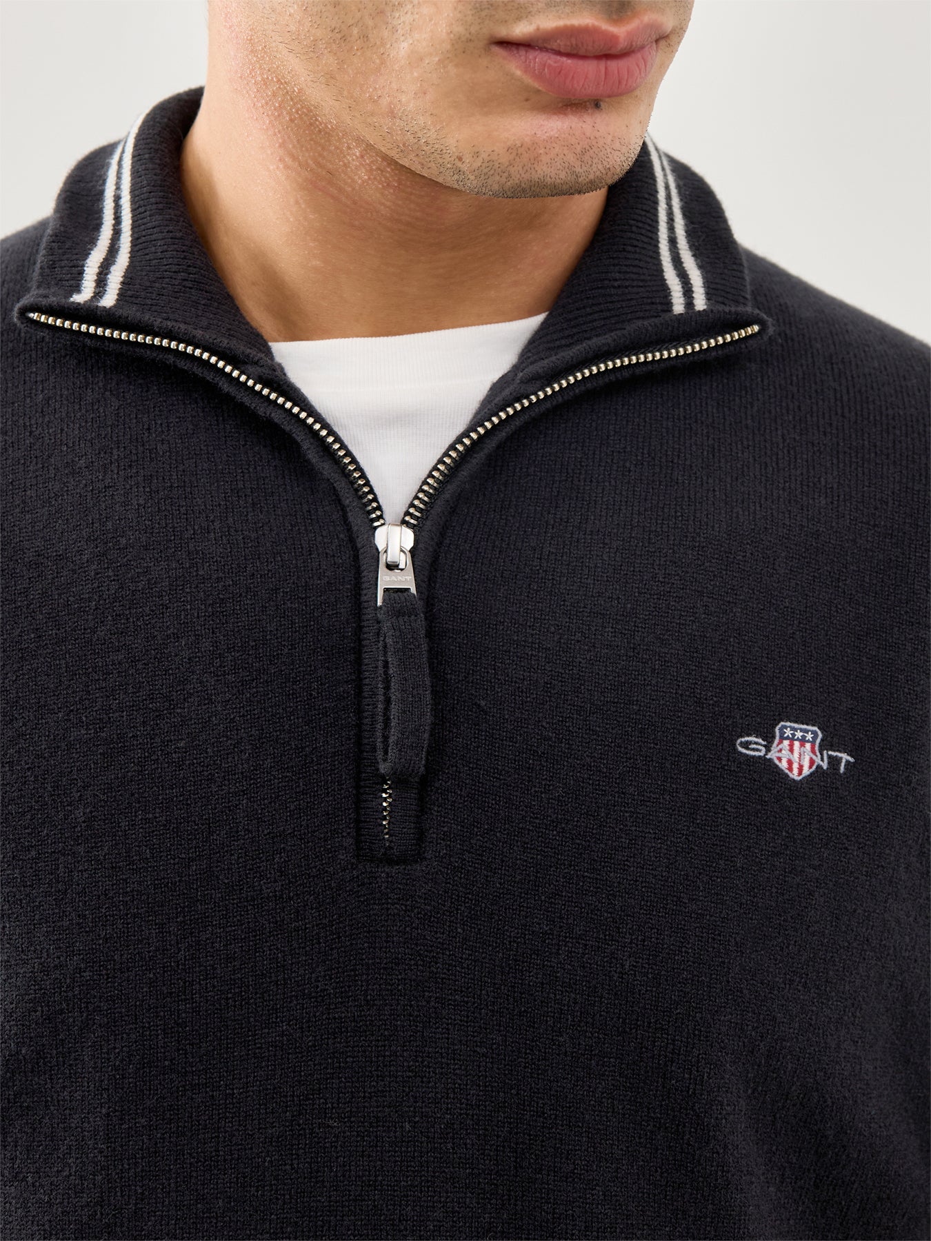 Superfine Lambswool Half Zip Black