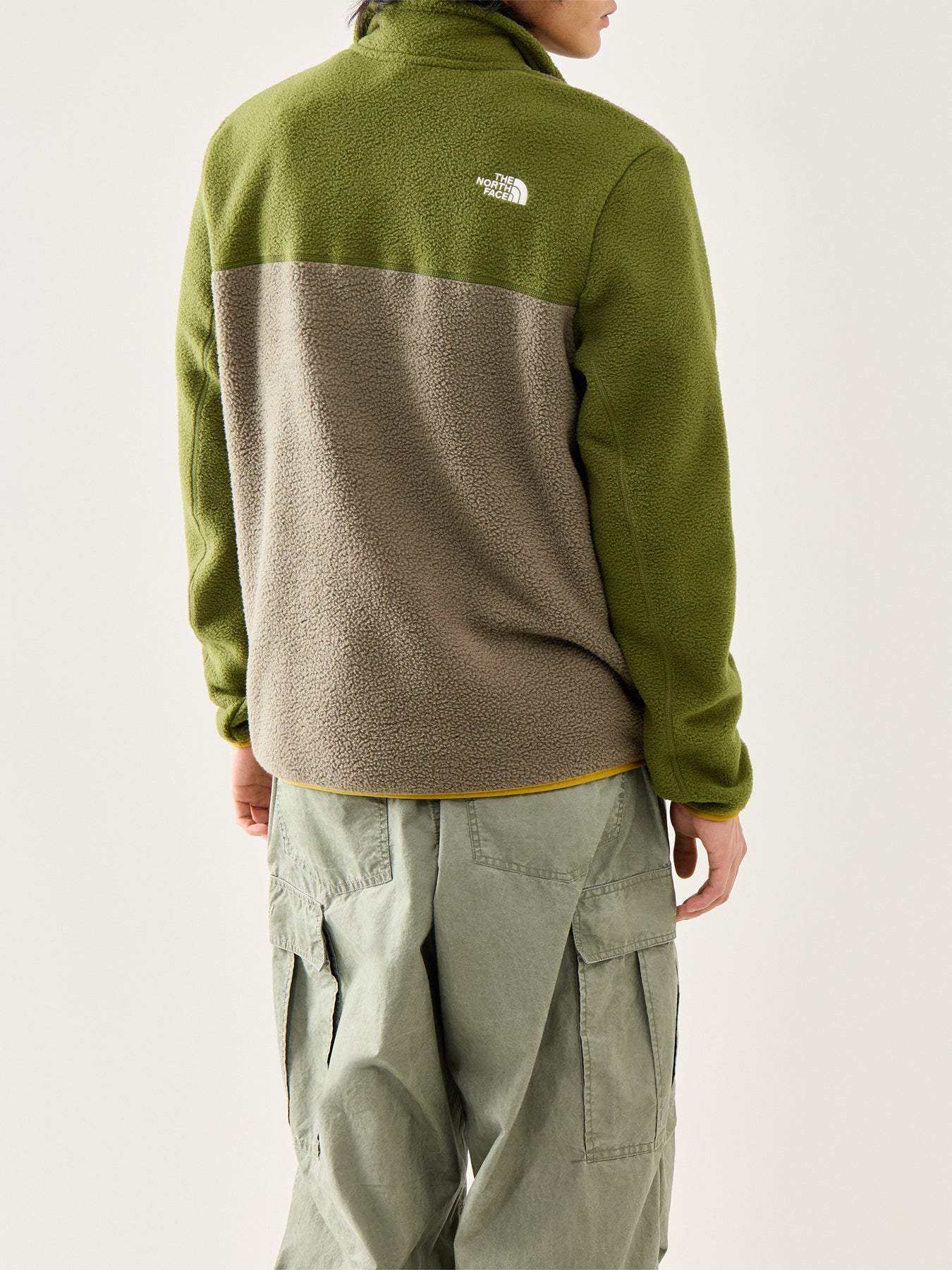 Yumiori Quarter Zip Green
