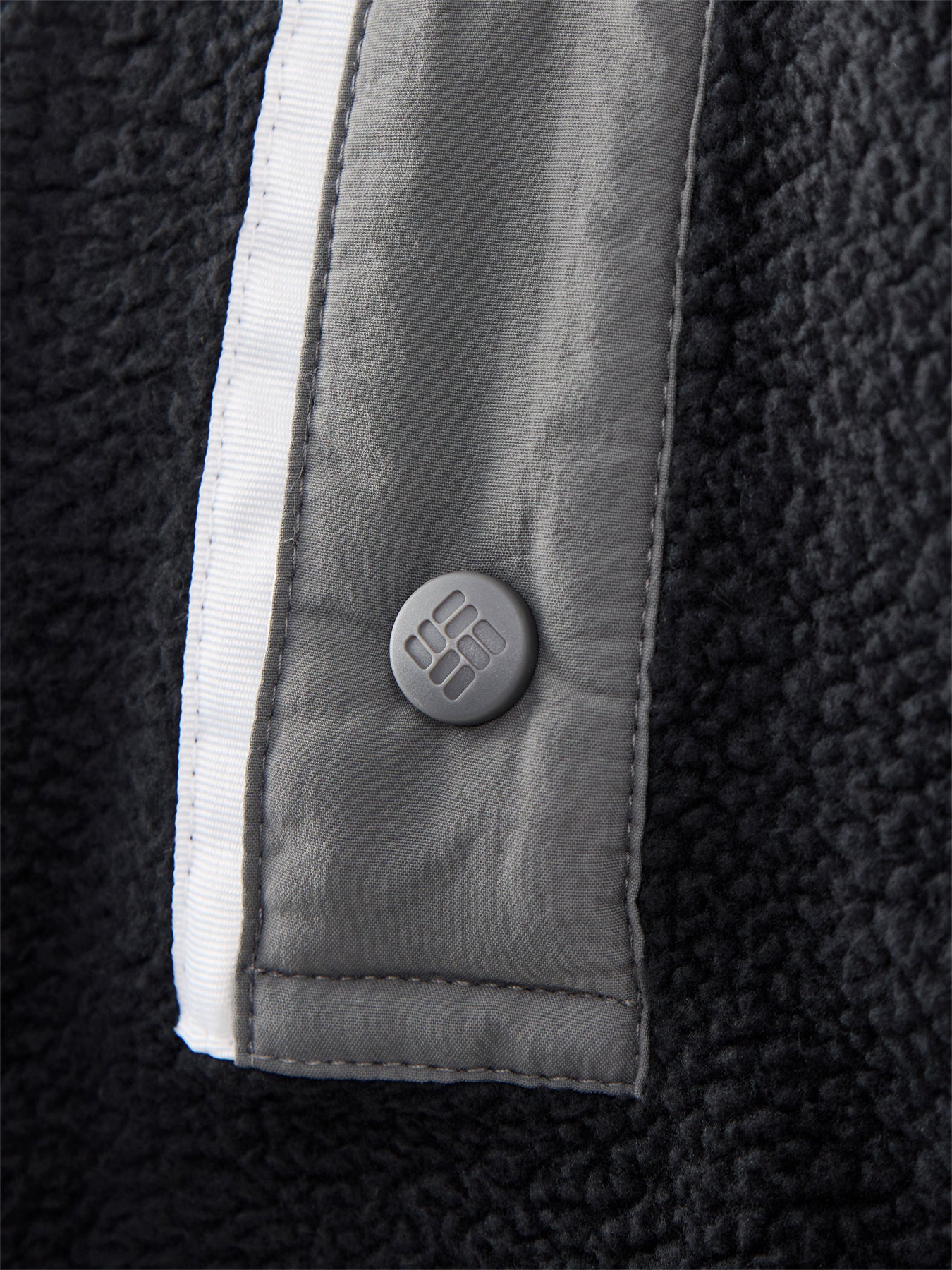 Helvetia Half Snap Black