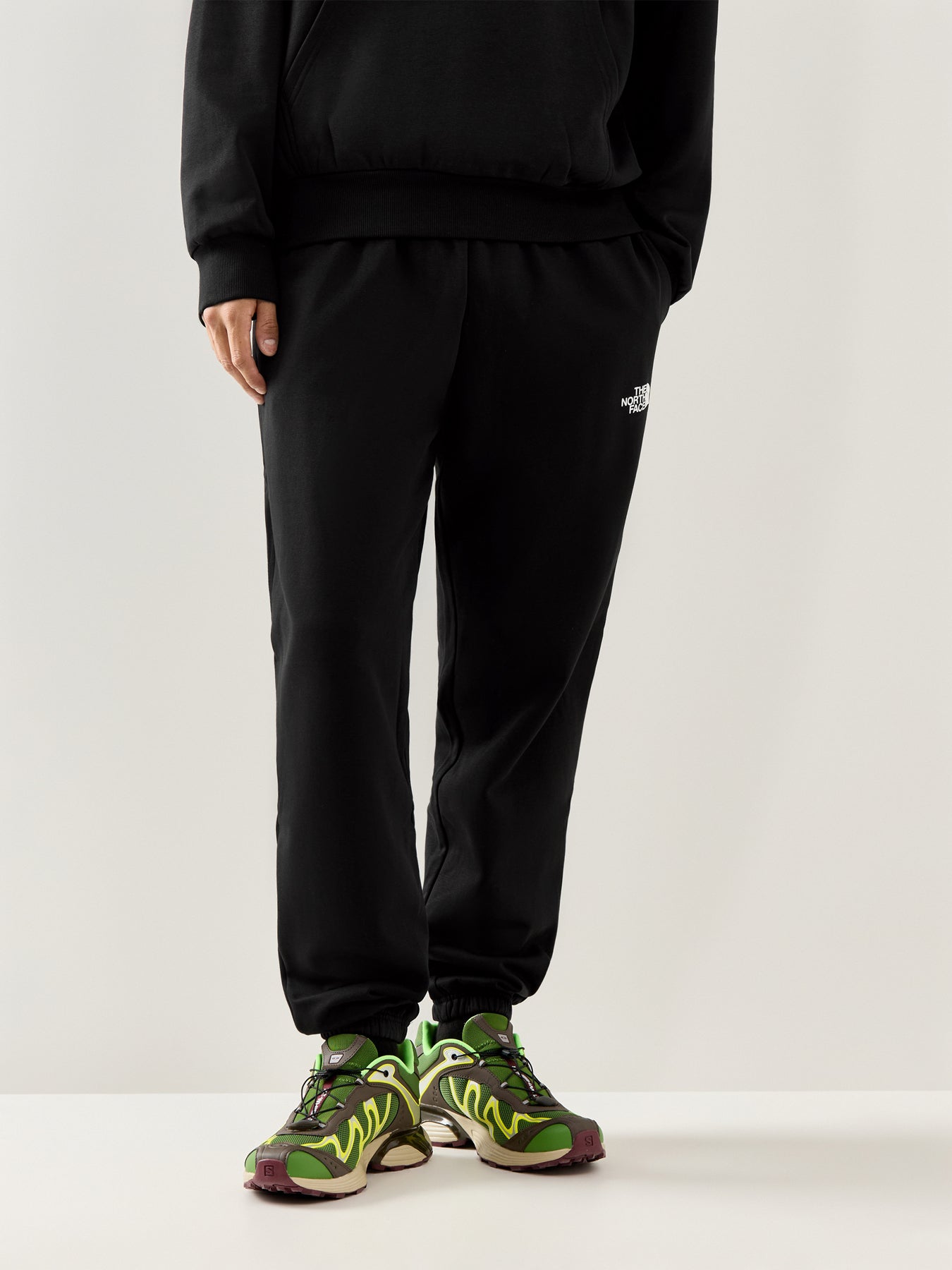 Simple Dome Joggers Black