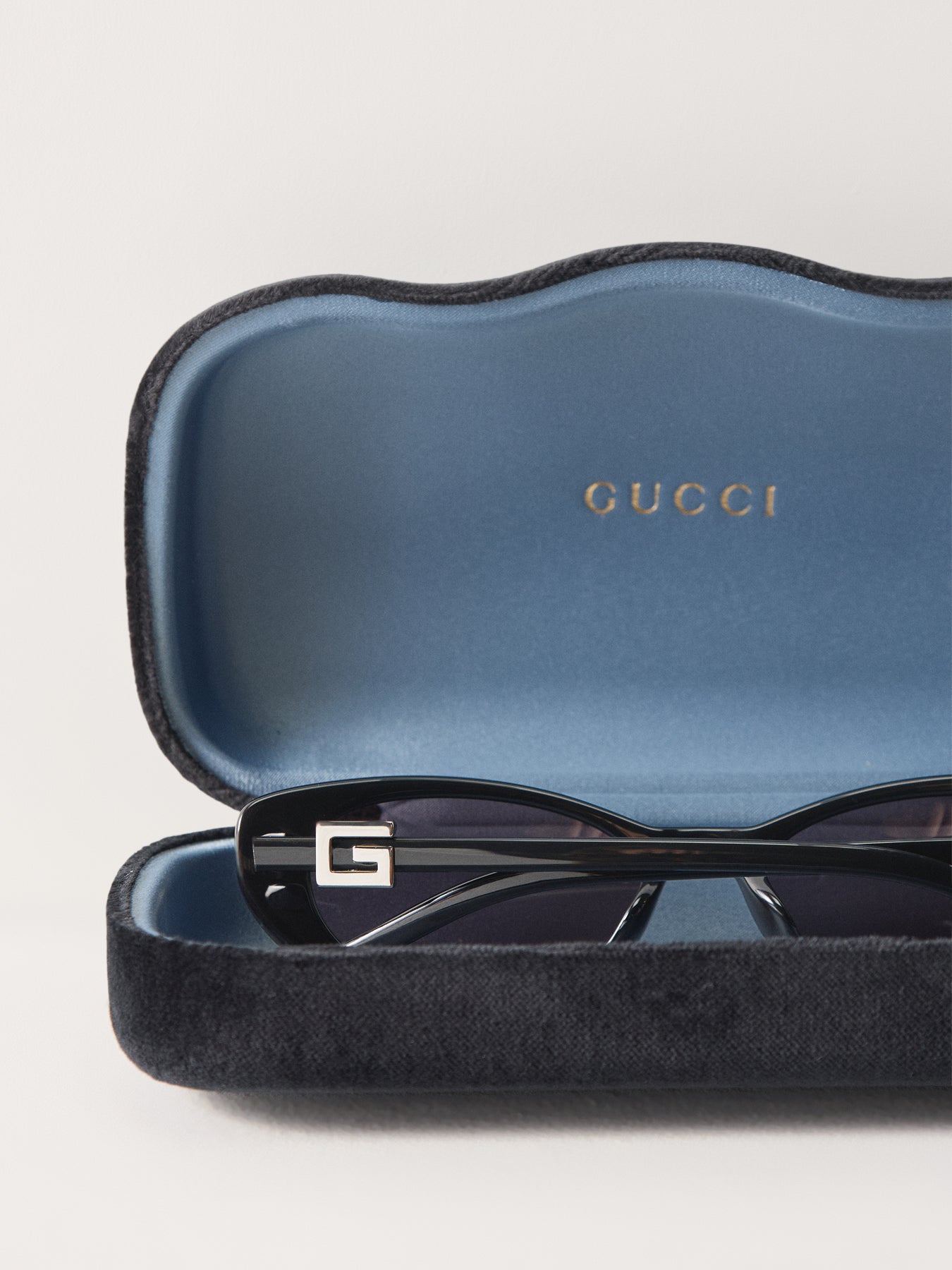 GG1680S Injection Sunglasses Black Grey