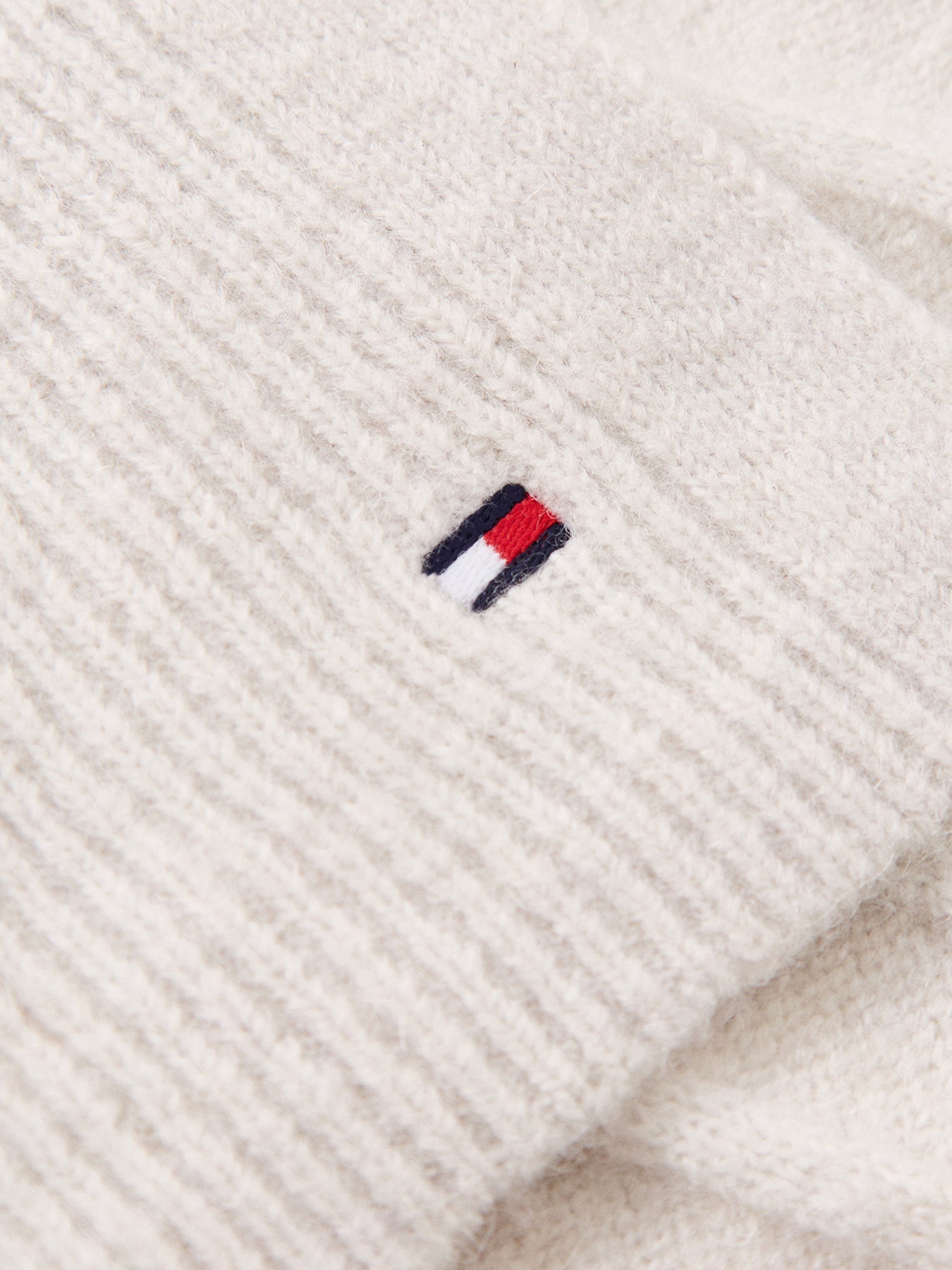 TH Flag Fluffy Scarf Grey