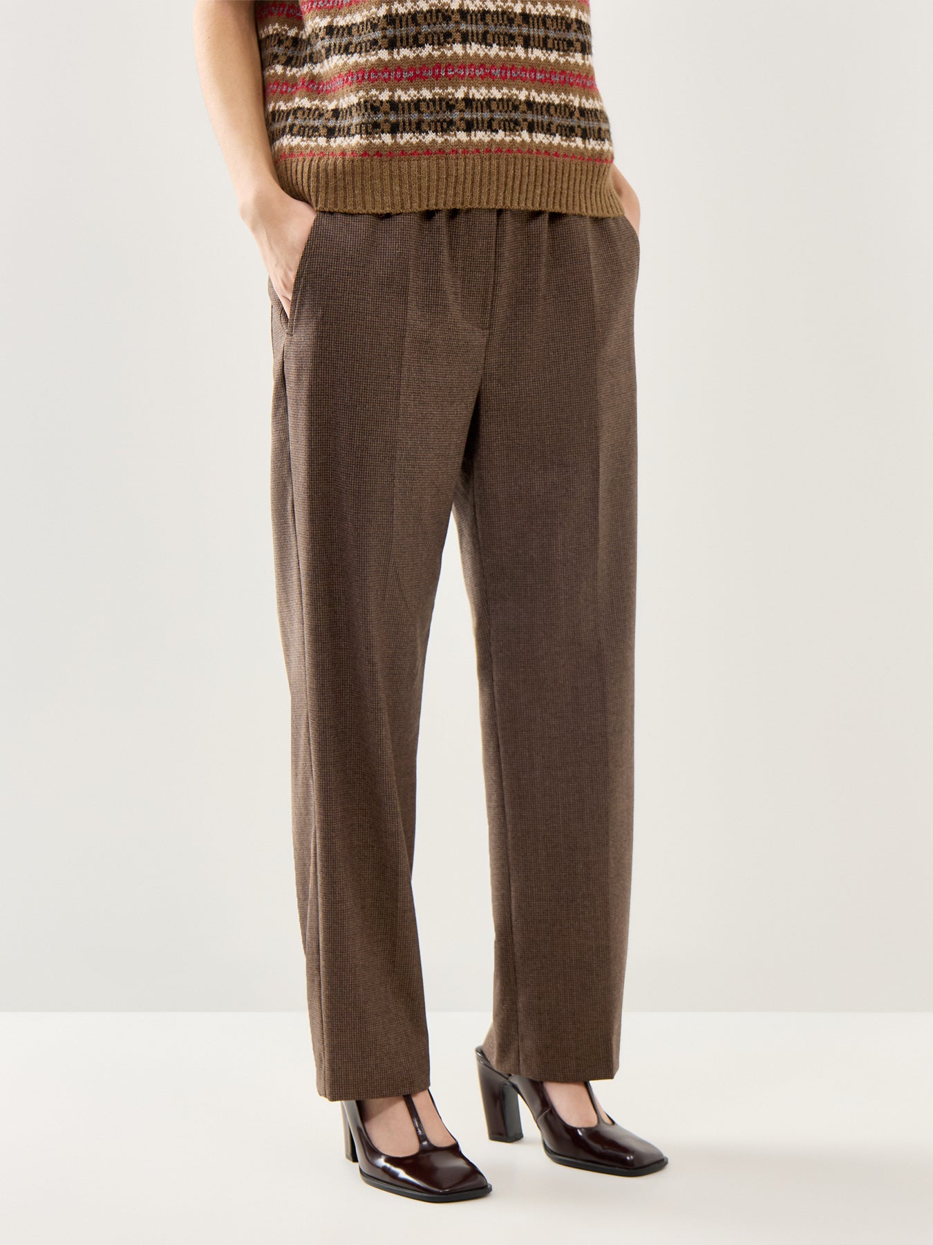 Hateley Micro Houndstooth Trouser Chocolate Brown