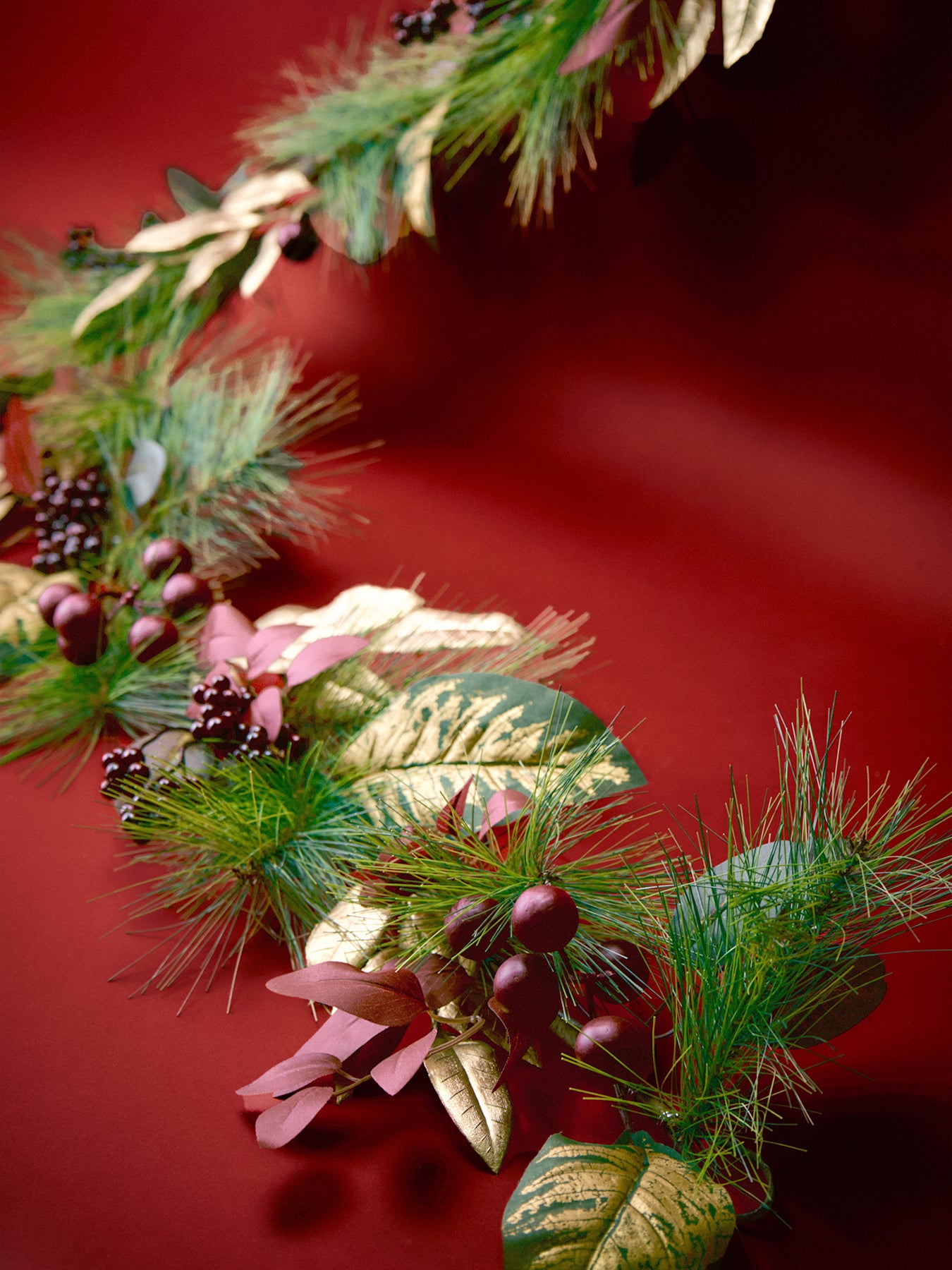 Wilsthorpe Christmas Garland 180cm