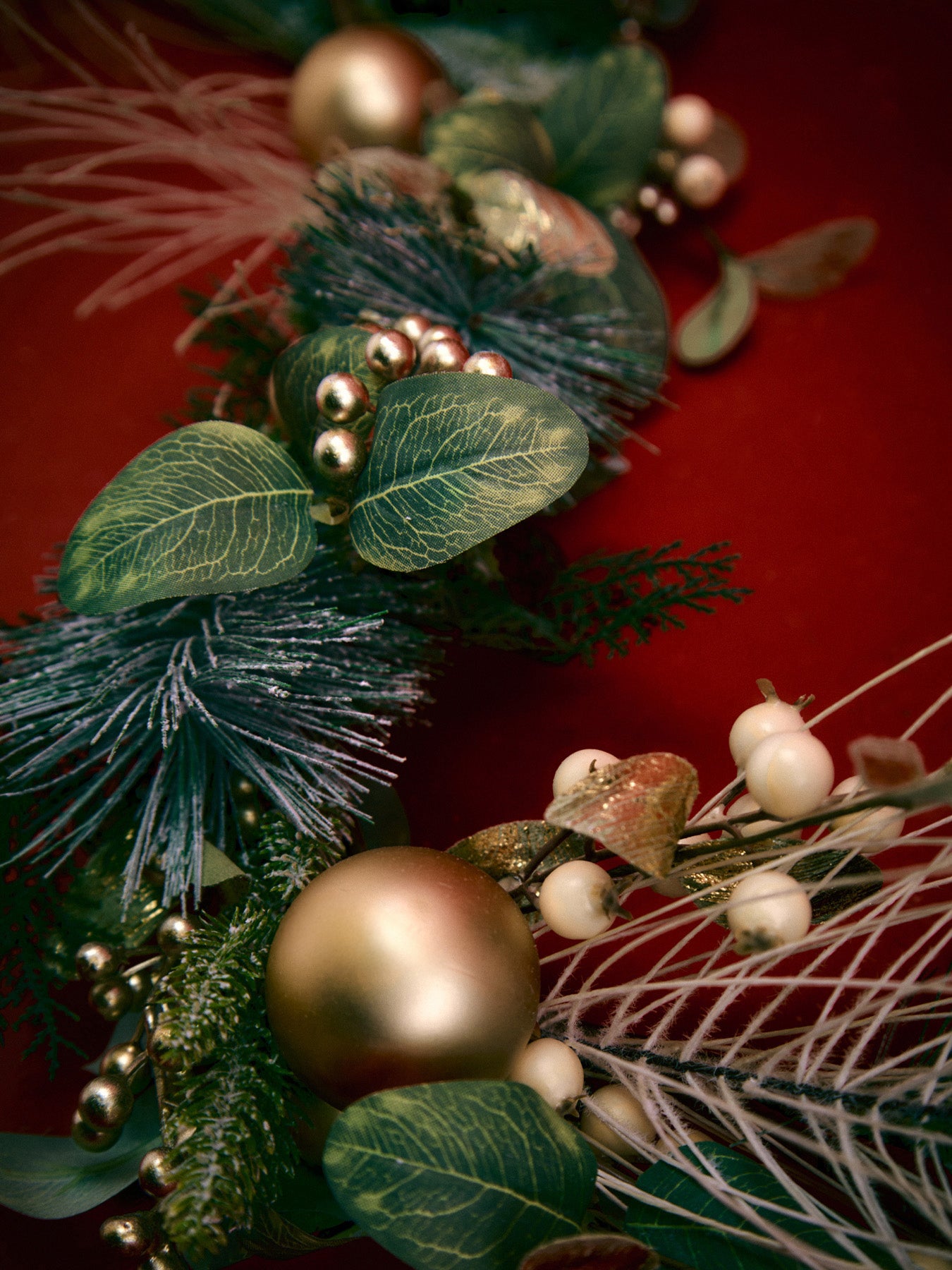 Ridlington Berry Garland 152cm