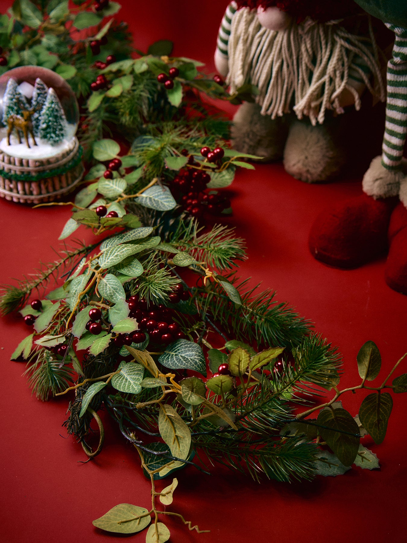 Holly & Berry Pinecone Christmas Garland 152cm