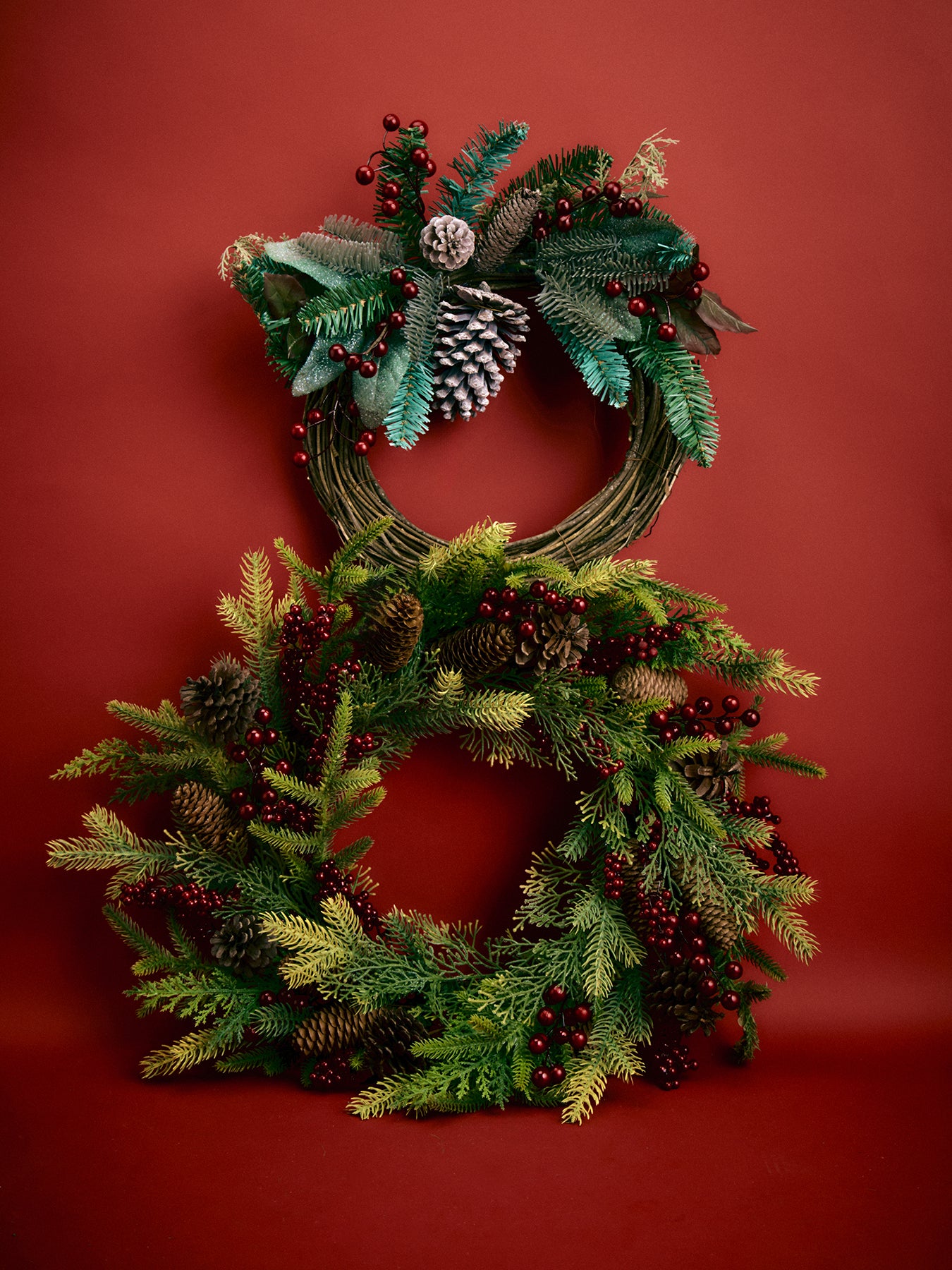 Empingham Berry Wreath Christmas Decoration 61cm