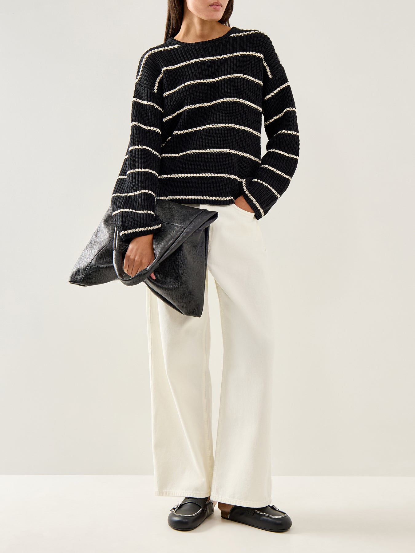 Selma Sus Knit O Neck Black Birch