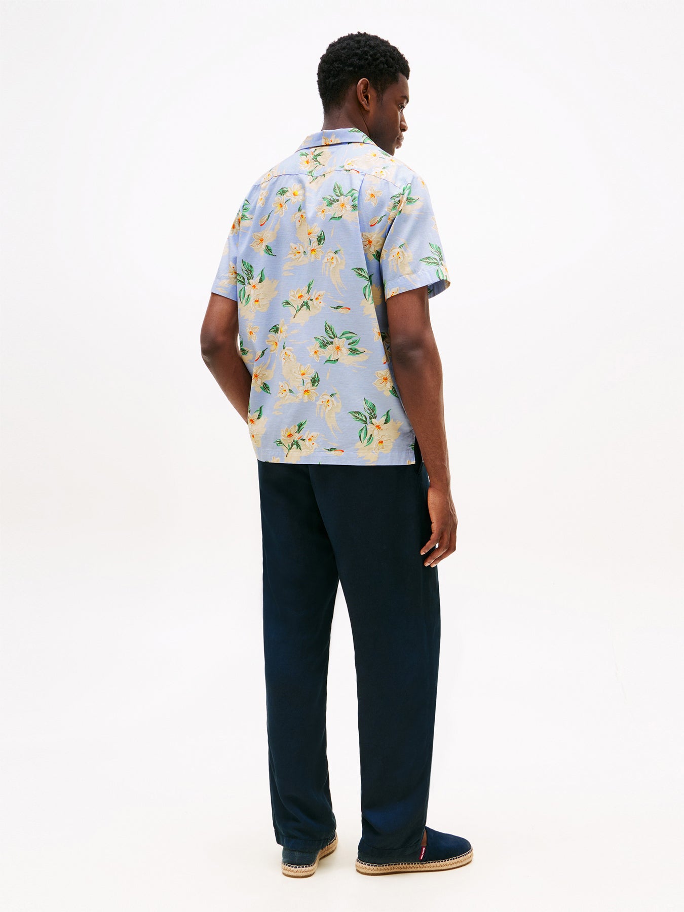 Lightweight Regular Fit Floral Short Sleeve Shirt