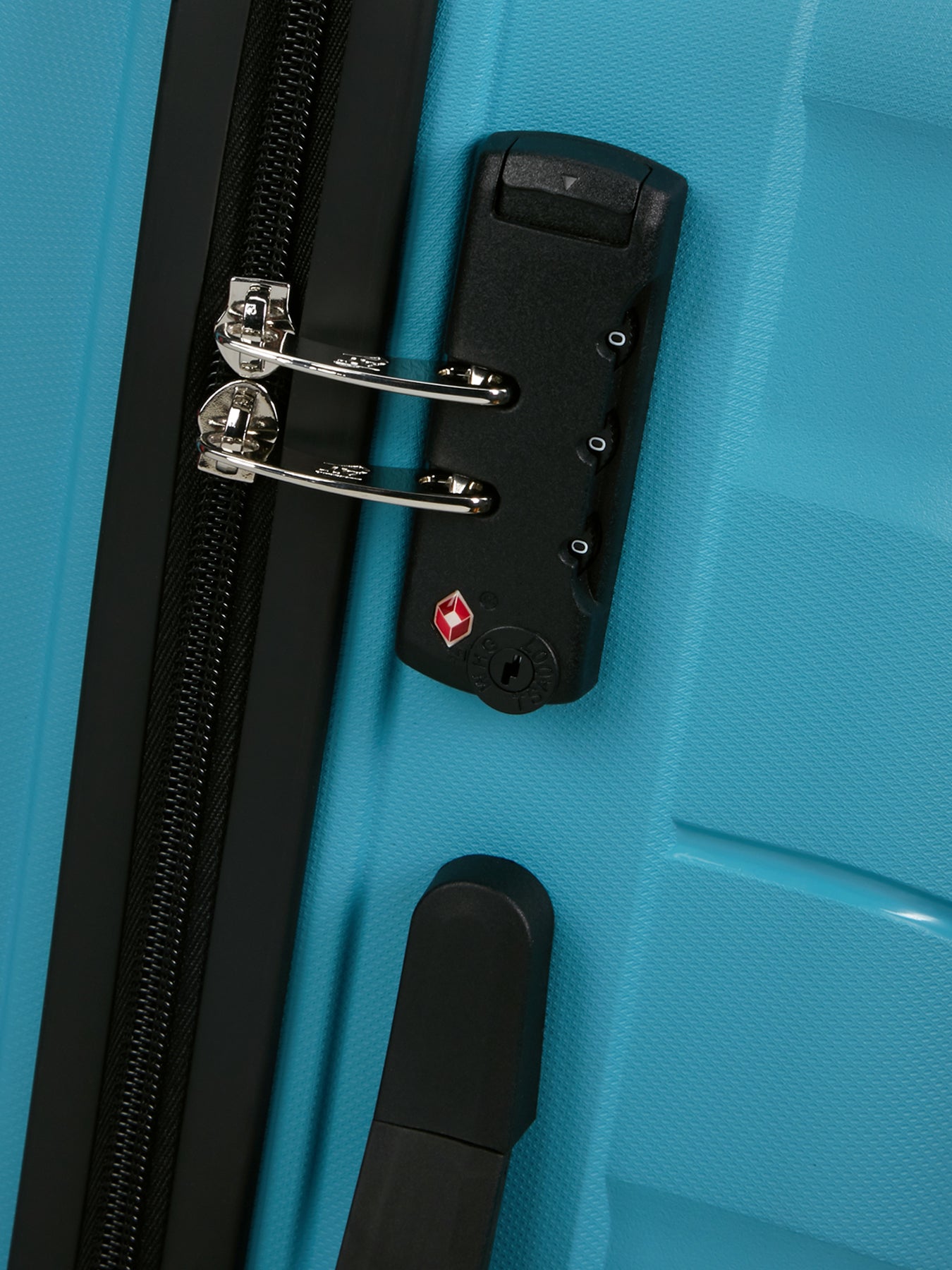 Spinner 67/24 Suitcase