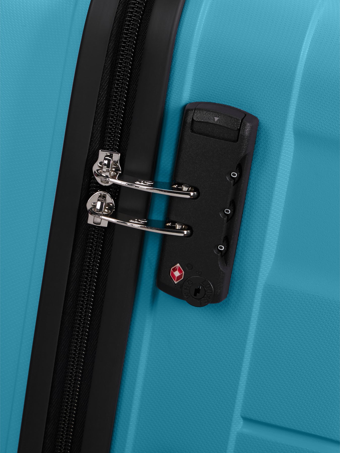 Spinner 77/28 Suitcase