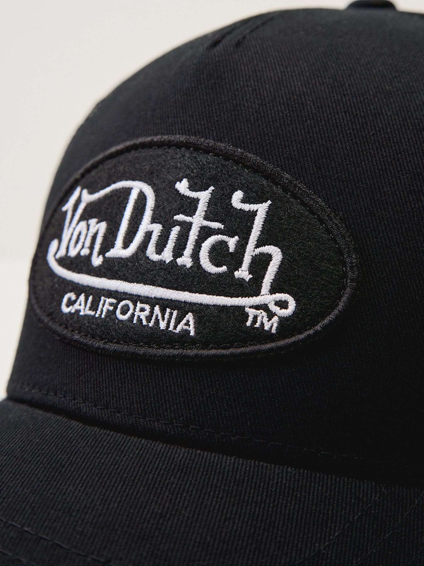 V Dutch Cap Black