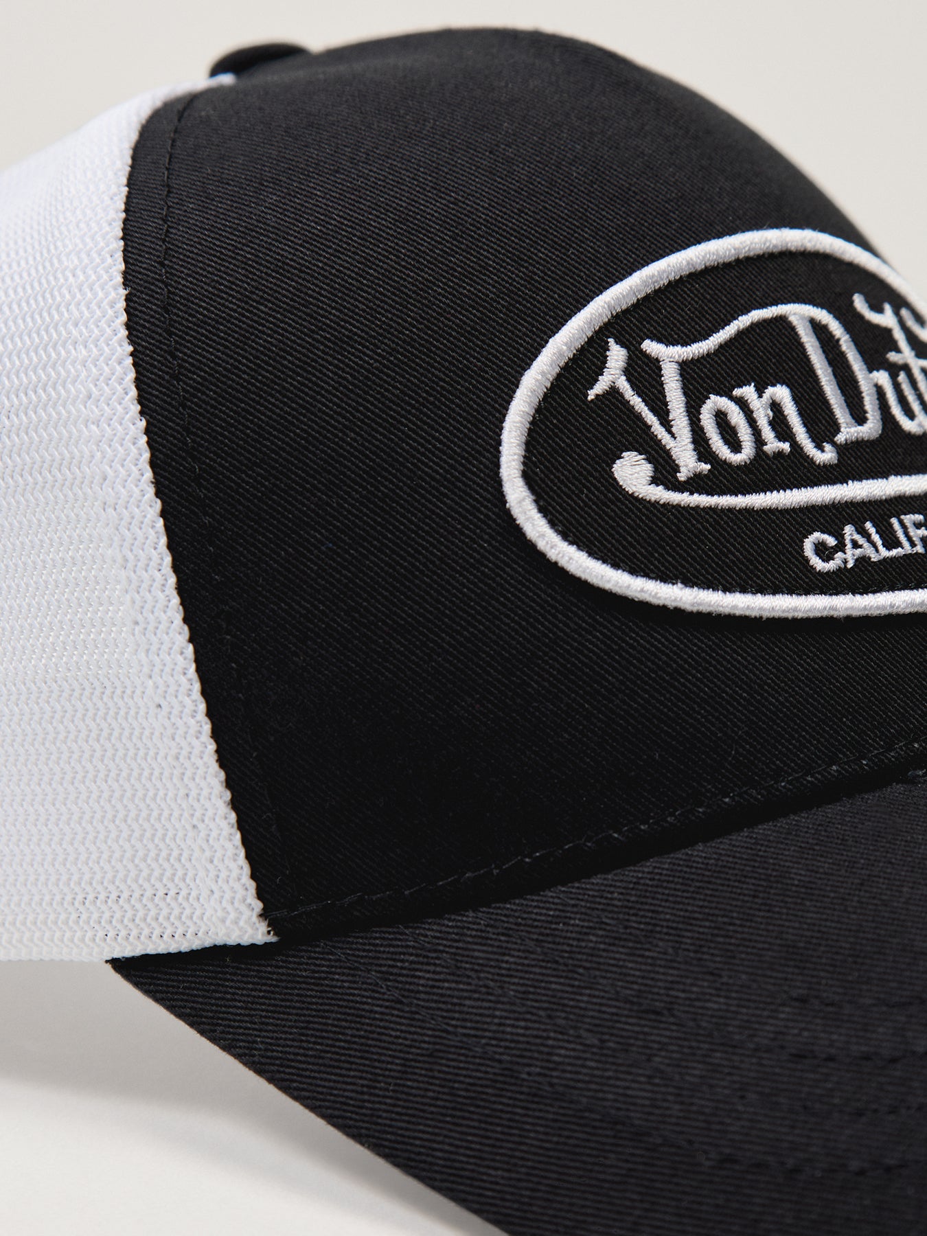 V Dutch Cap Lof B26 Black