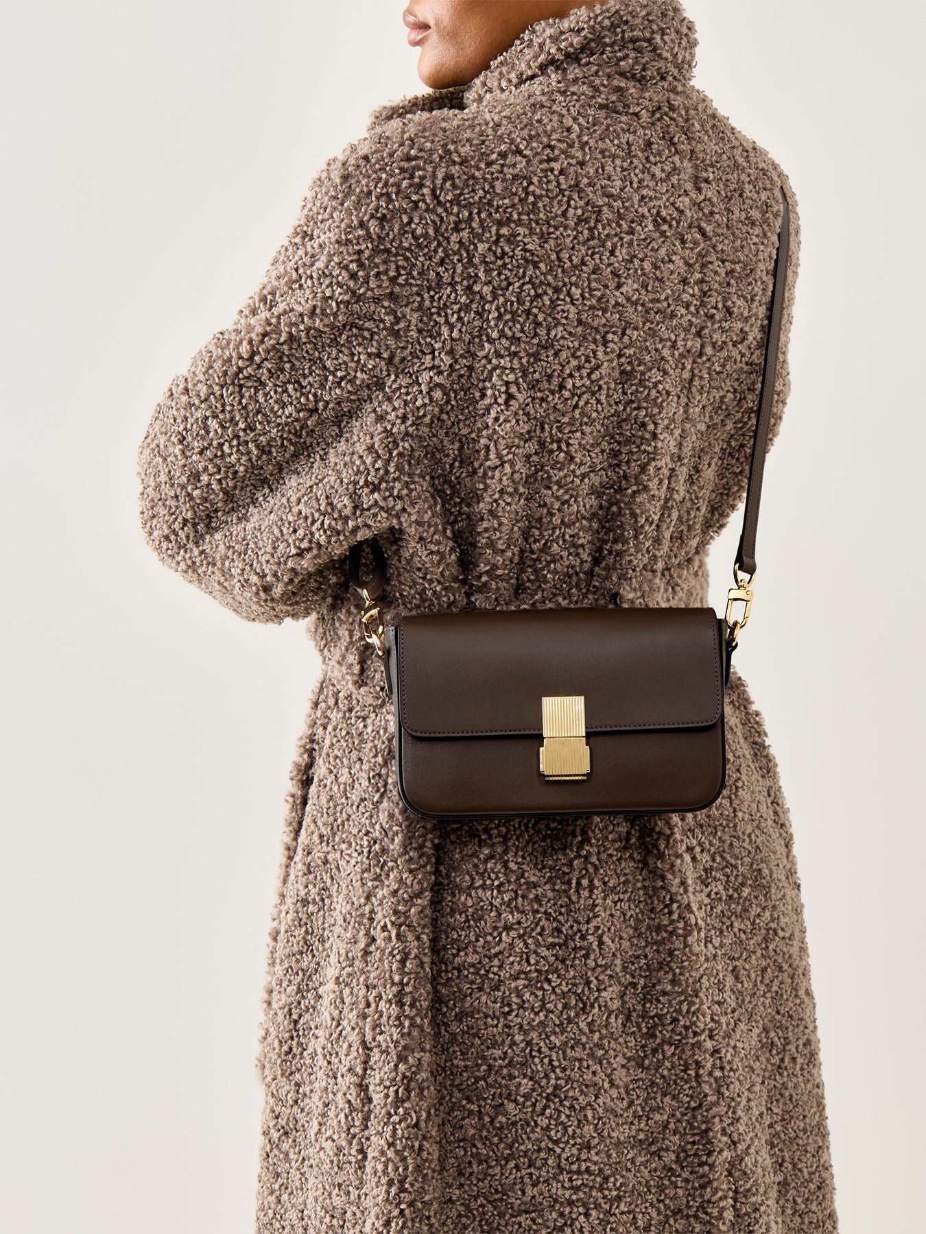 Flora Structured Leather Shoulder Bag Mink