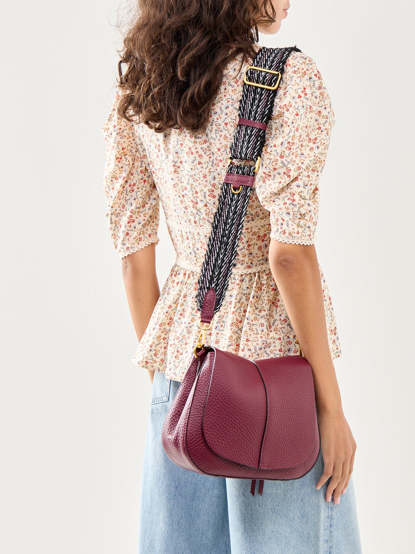 New Helena Round Crossbody Wine