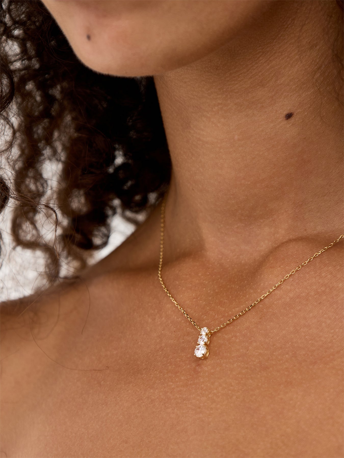 Stila Pendant Attract Necklace Gold