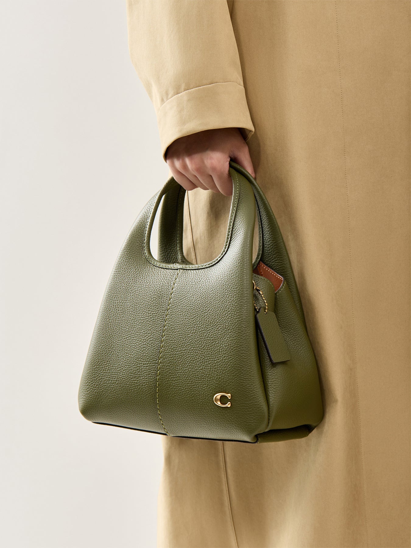 Lana Shoulder Bag 23 Olive