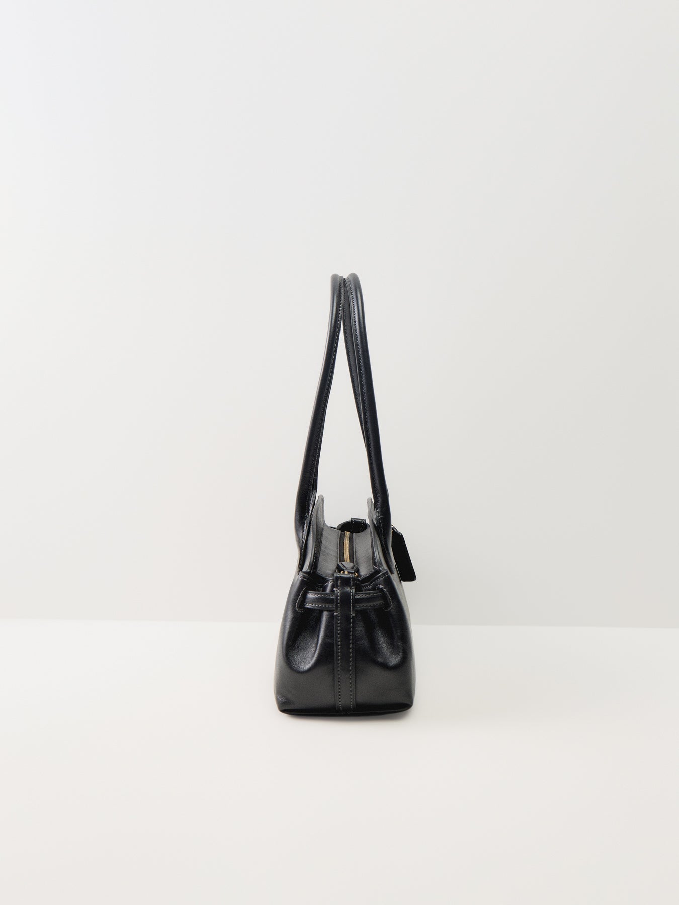 Glazed Leather Empire Carryall 34 Black
