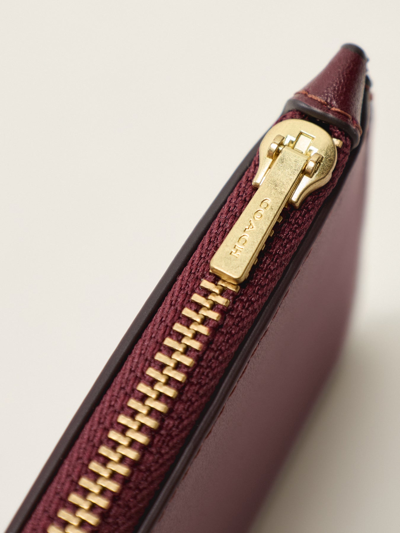 Colorblock Leather New York Zip Card Case Burgundy
