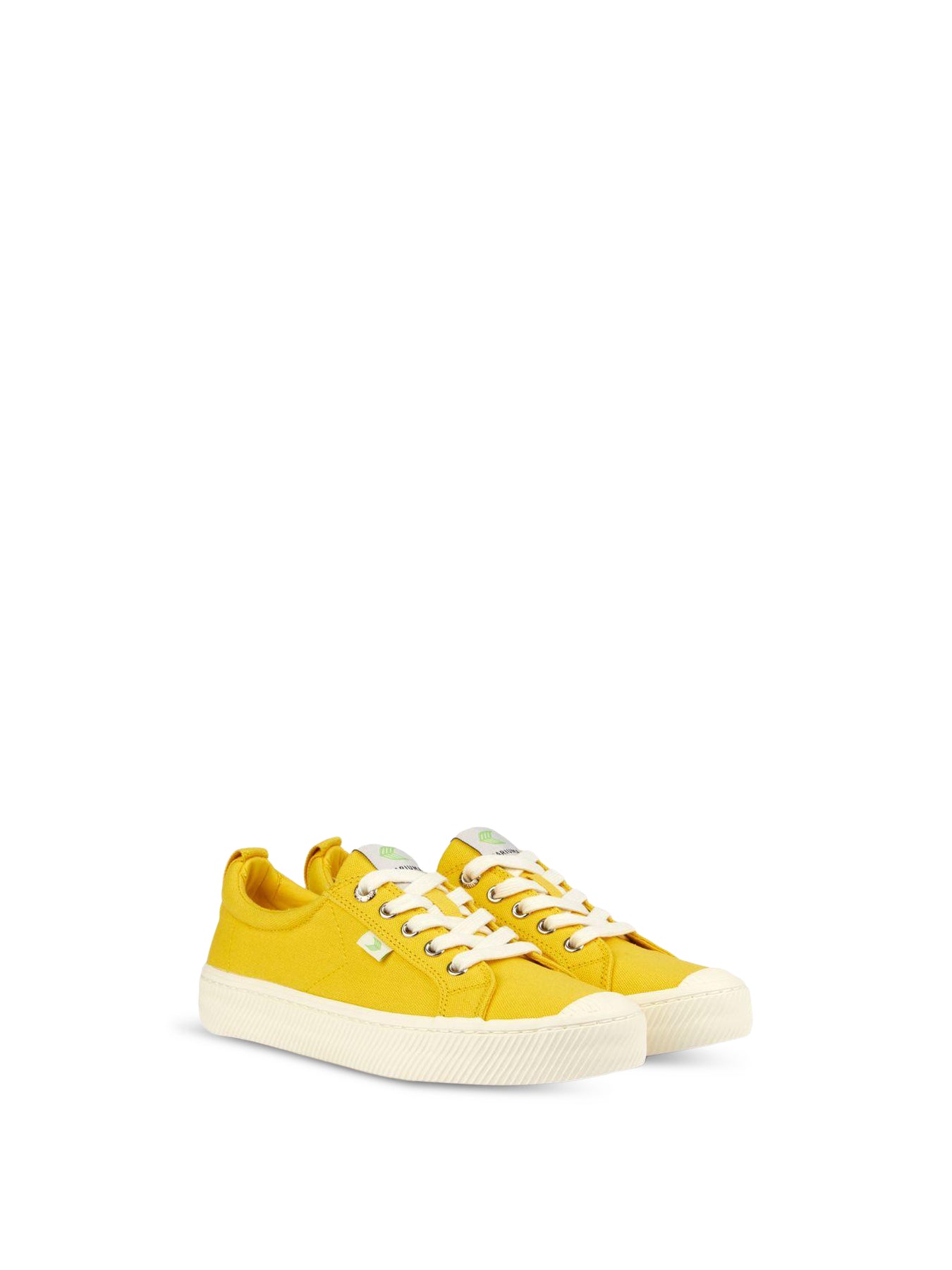 CARIUMA Oca Low Trainers