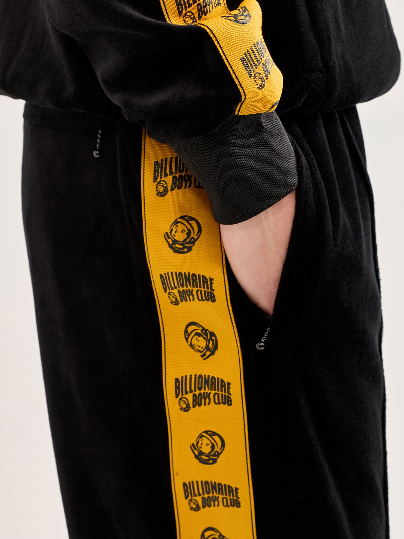 Small Arch Logo Velour Track Pants Black