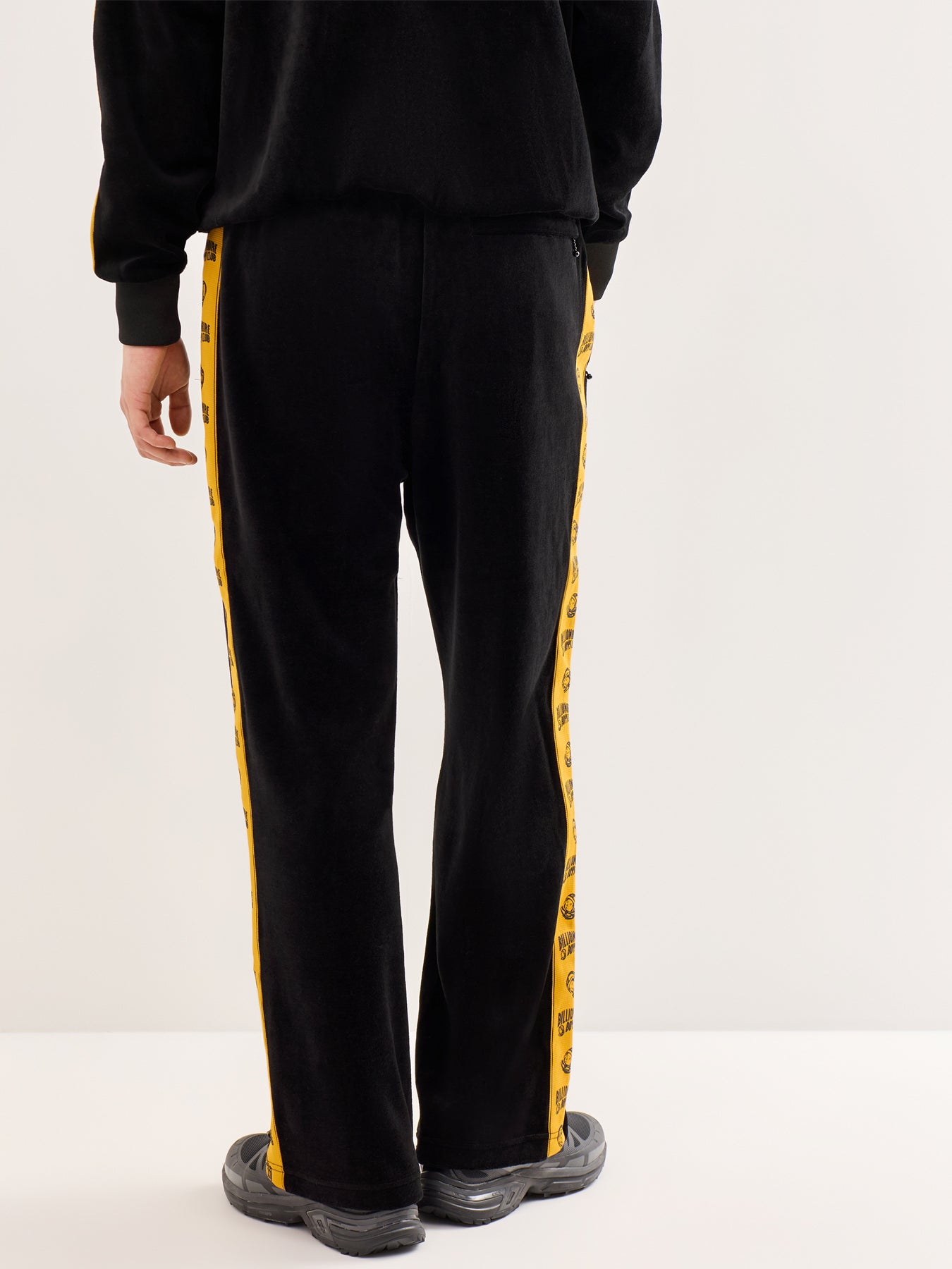 Small Arch Logo Velour Track Pants Black