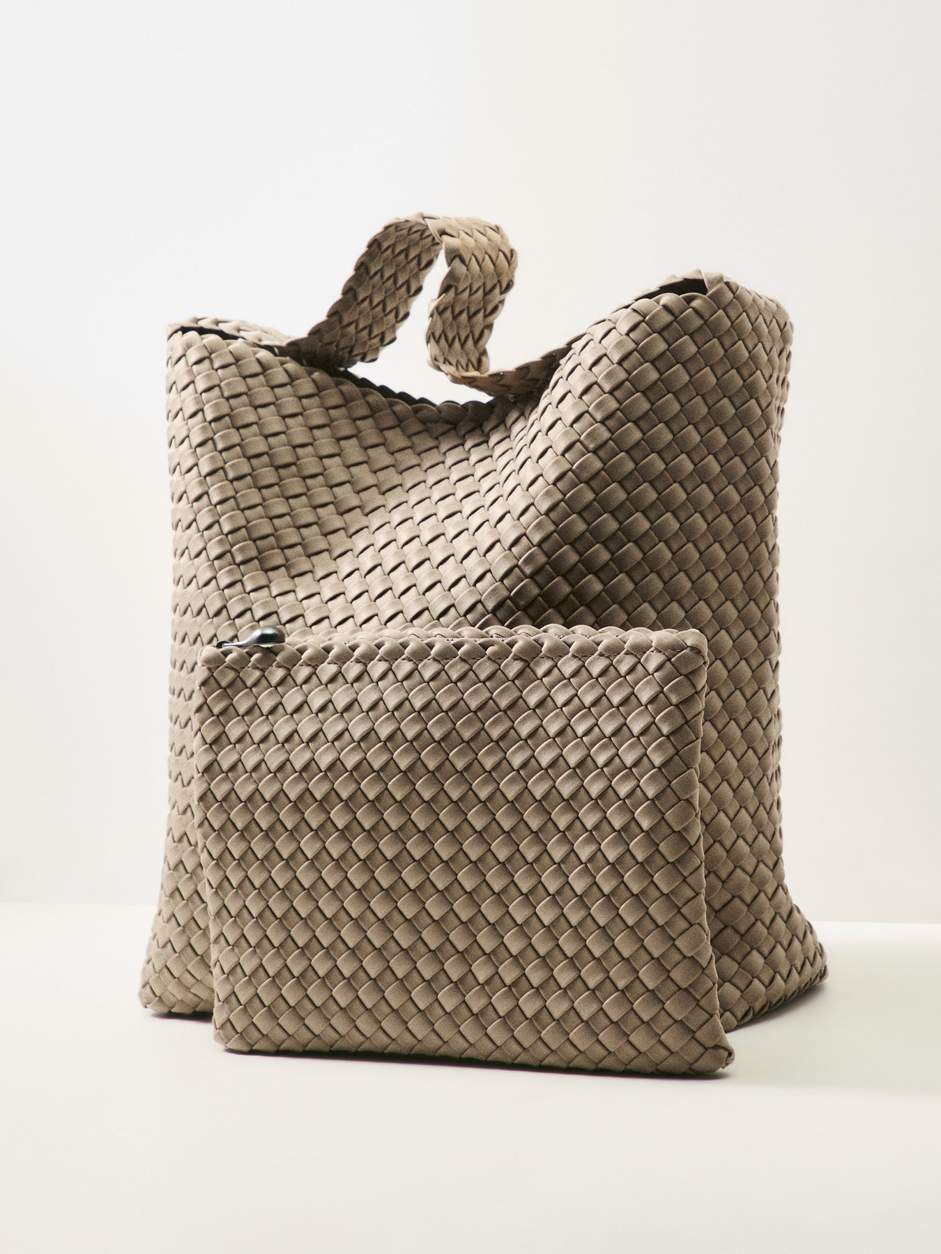 Nomad Hobo Medium Cashmere