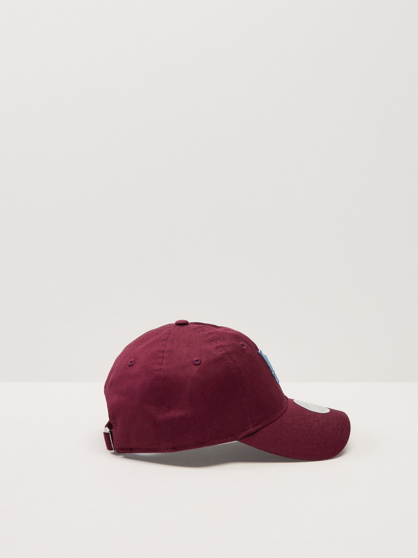 New Era Essentials Cap In Burgundy
