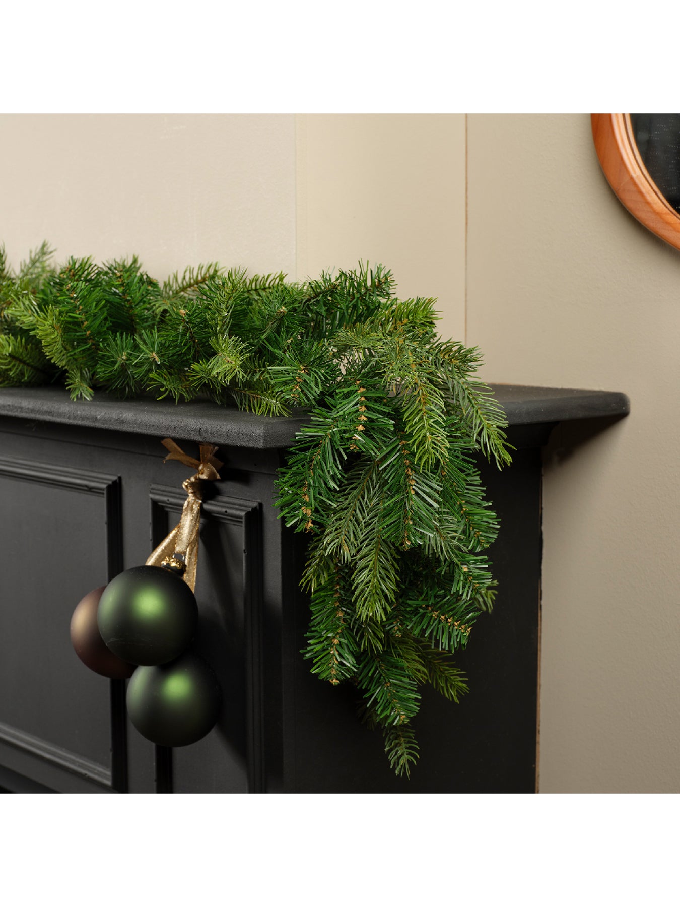 Grandis Indoor and Outdoor Christmas Garland